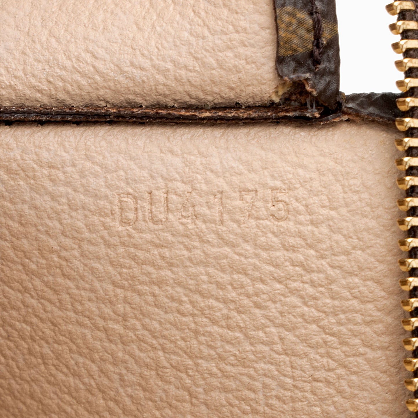 Louis Vuitton Monogram Canvas Toiletry Pouch 26 (SHF-KtjvhS)