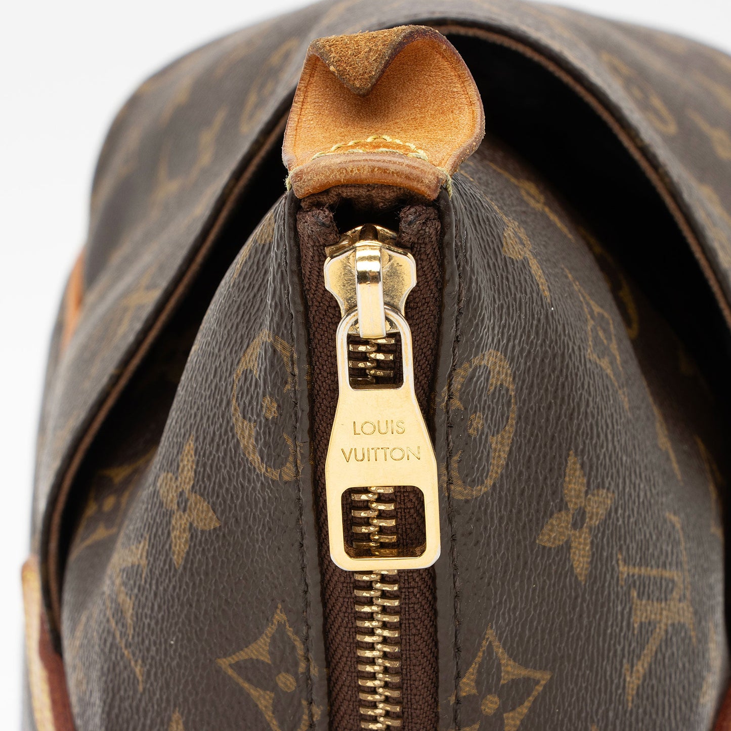 Louis Vuitton Monogram Canvas Totally MM Tote (SHF-LGduxF)