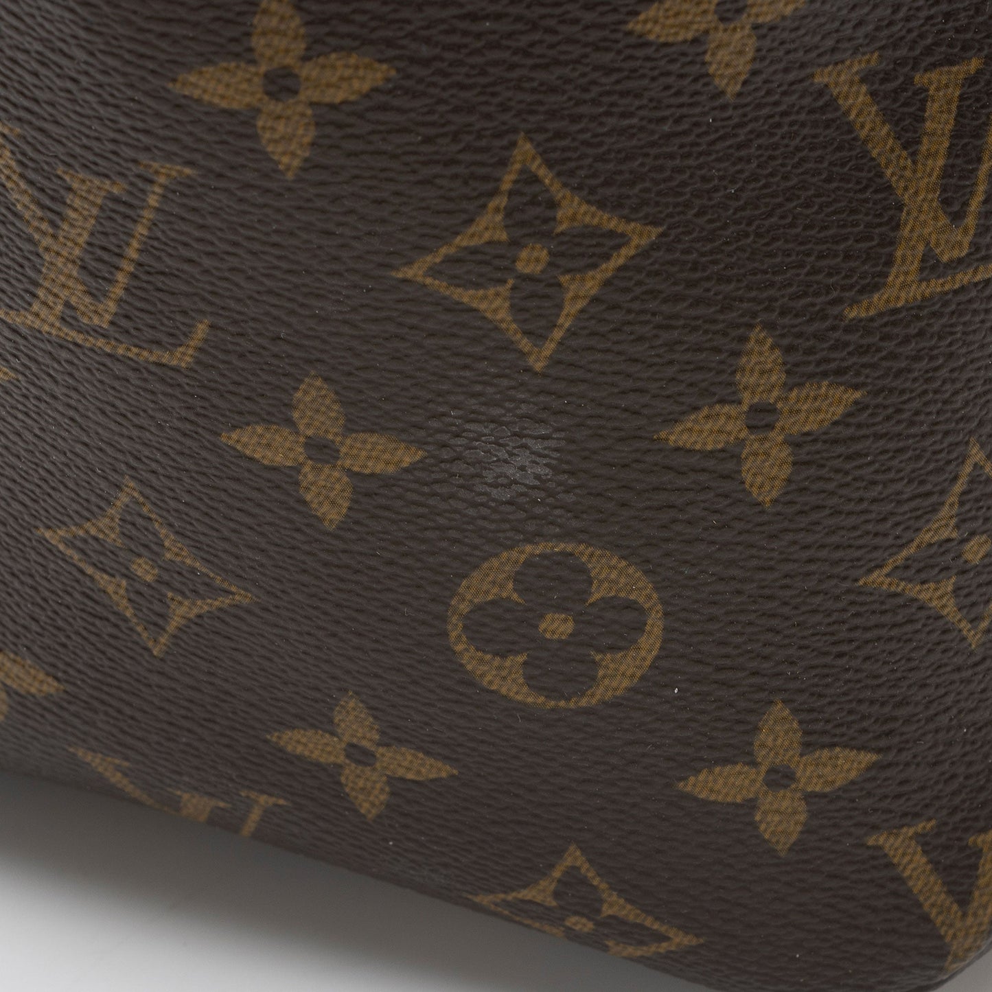 Louis Vuitton Monogram Canvas Totally MM Tote (SHF-2Dq2mz)