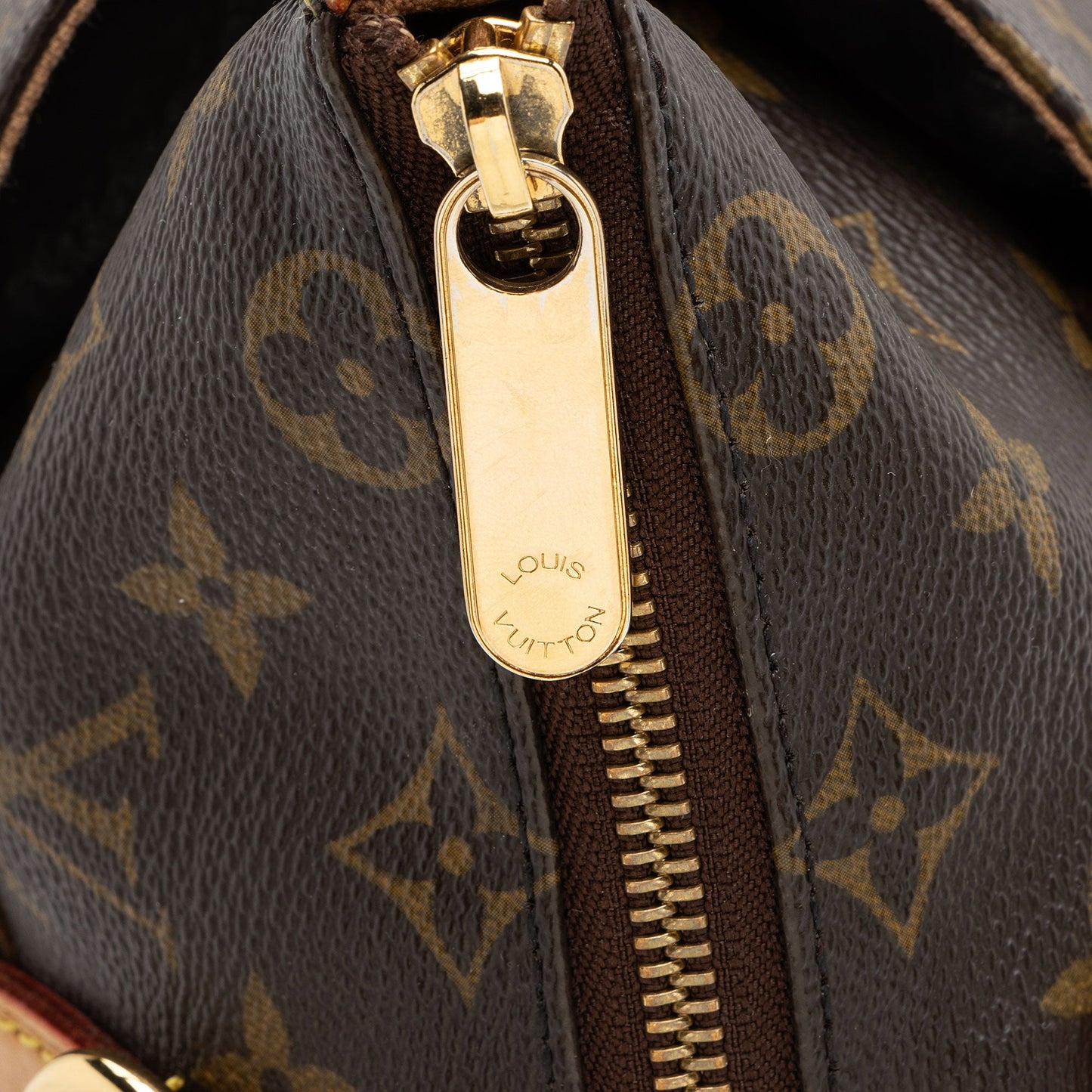 Louis Vuitton Monogram Canvas Totally PM Tote (SHF-lJUvoR)
