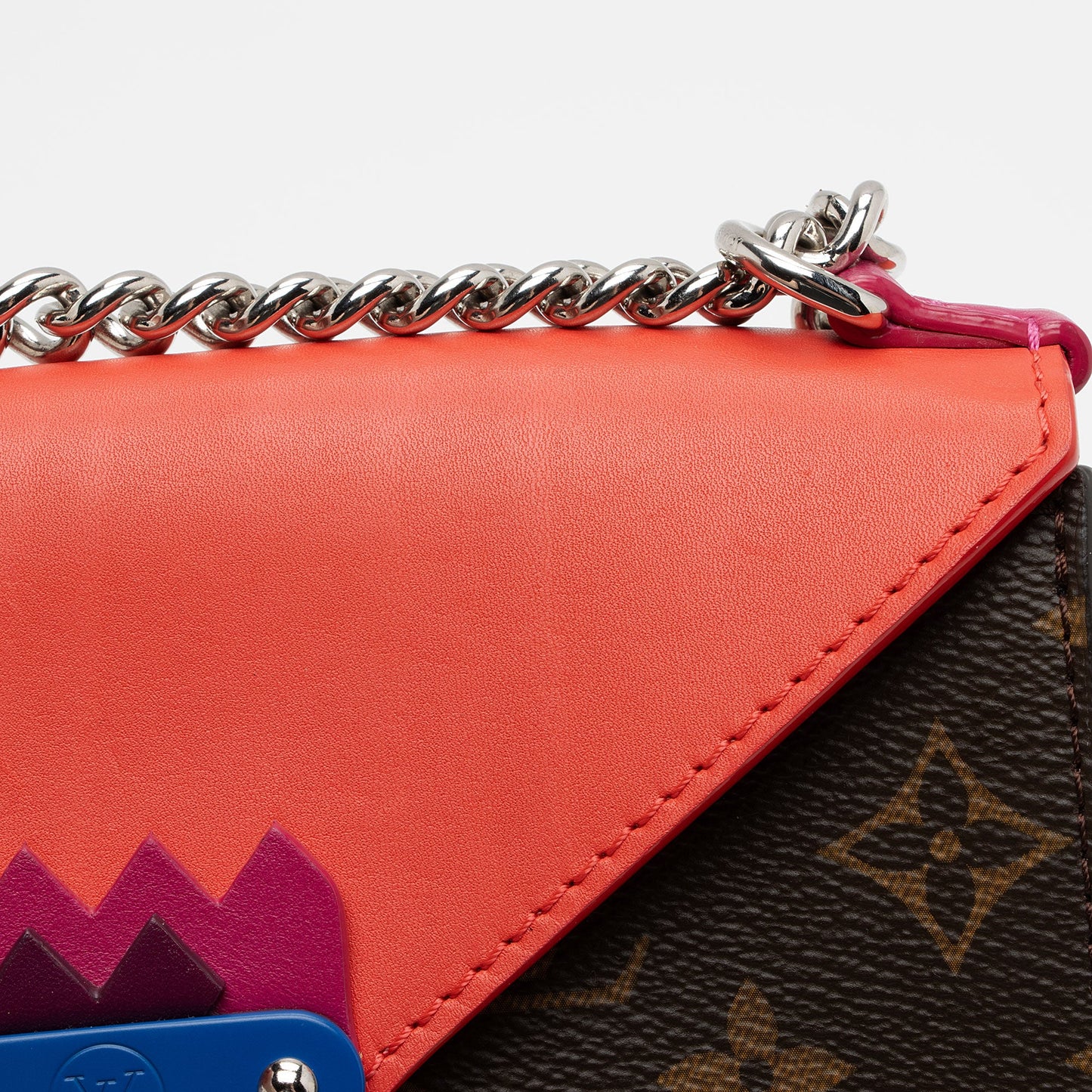 Louis Vuitton Monogram Canvas Totem Mask PM Pochette Bag (SHF-Ys9ktz)