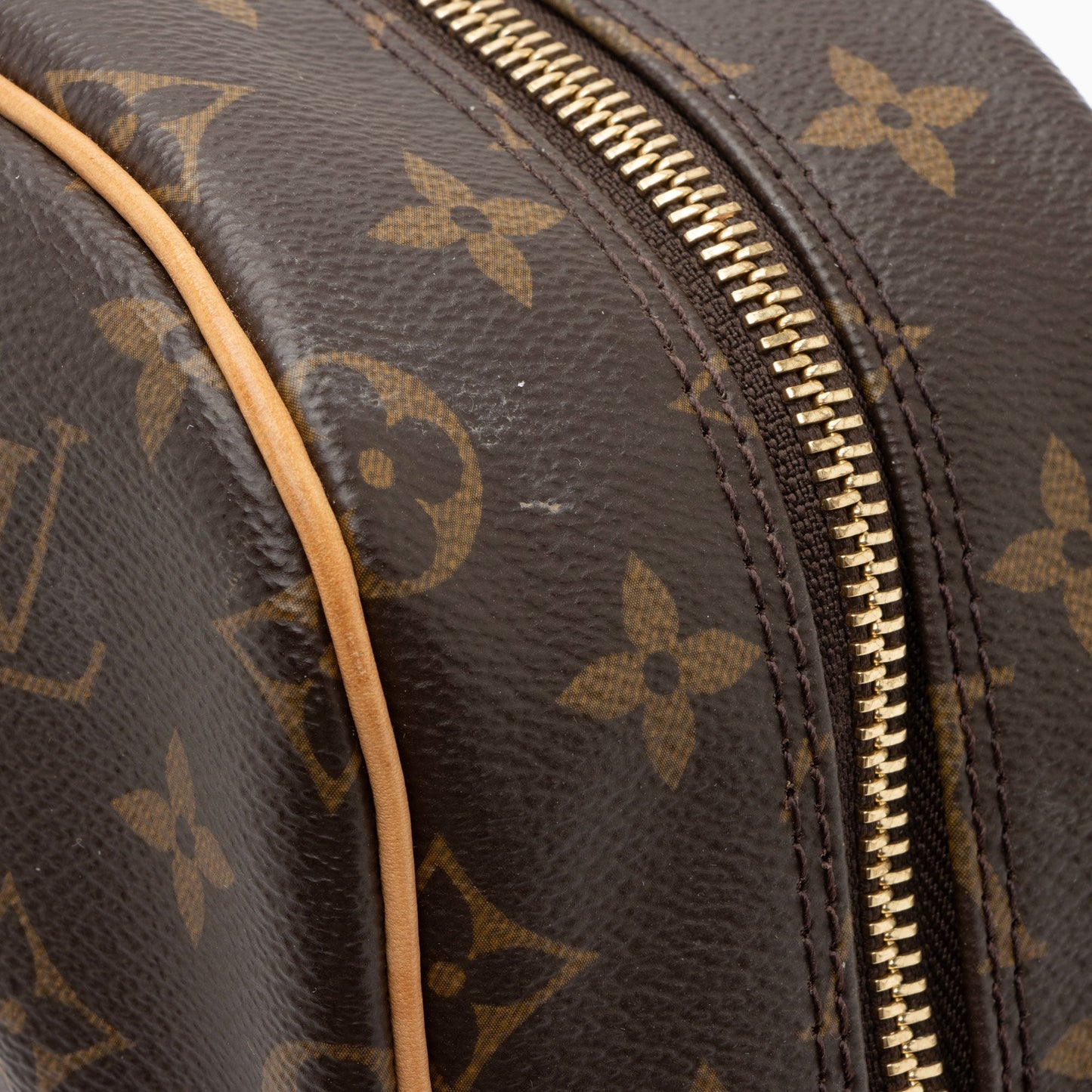 Louis Vuitton Monogram Canvas Trousse Toiletry Pouch 25 (SHF-setPiJ)