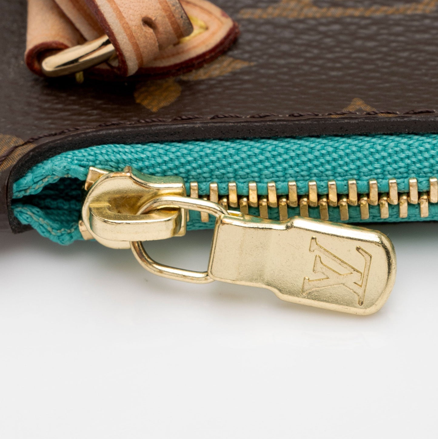 Louis Vuitton Monogram Canvas V Neverfull MM Pochette (SHF-NgSANa)