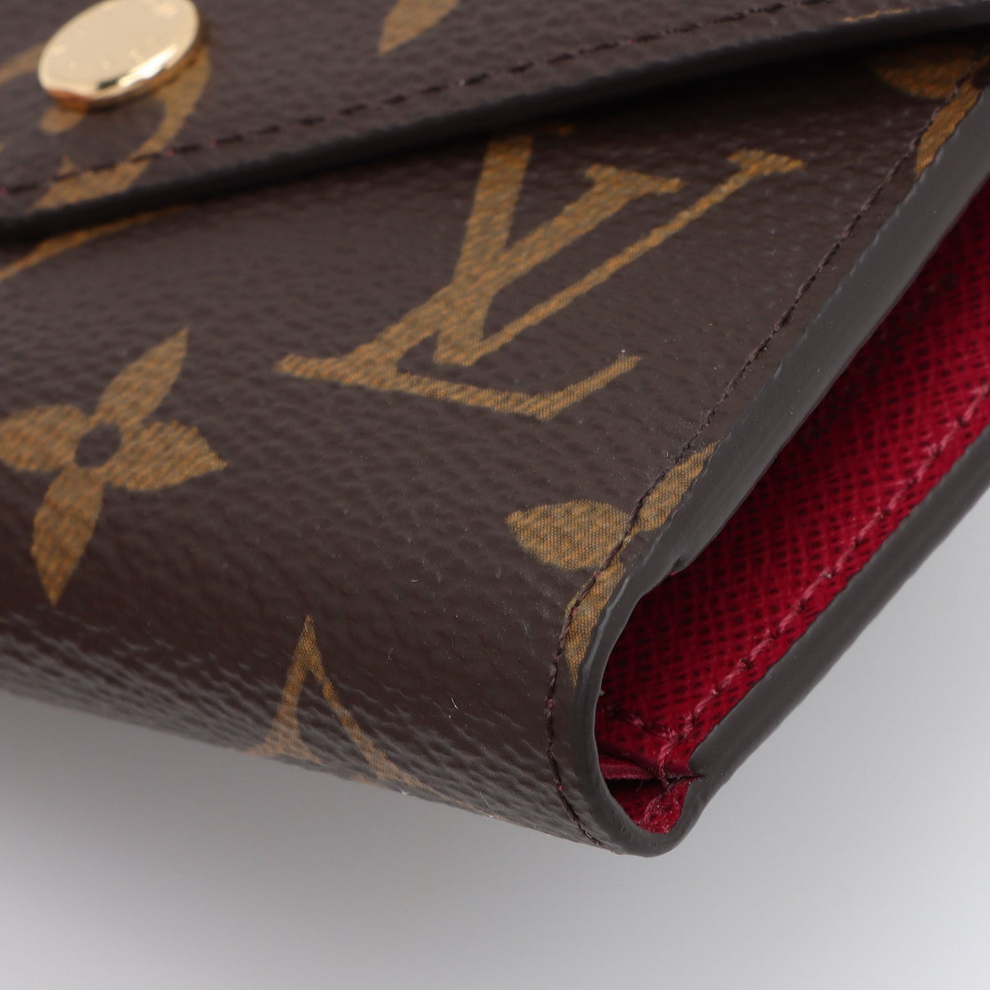 Louis Vuitton Monogram Canvas Victorine Wallet (SHF-QLl1Fe)