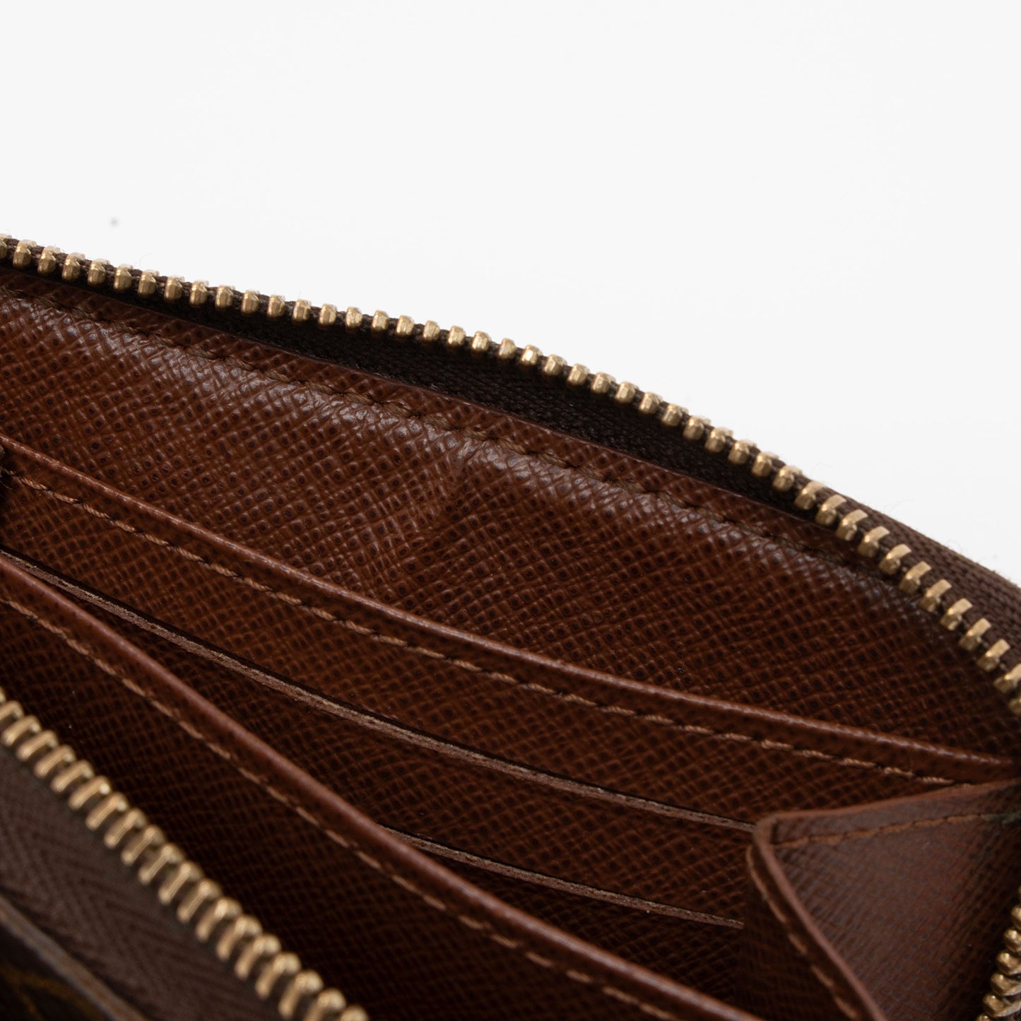 Louis Vuitton Monogram Canvas Zippy Coin Wallet (SHF-5Z4cmm)