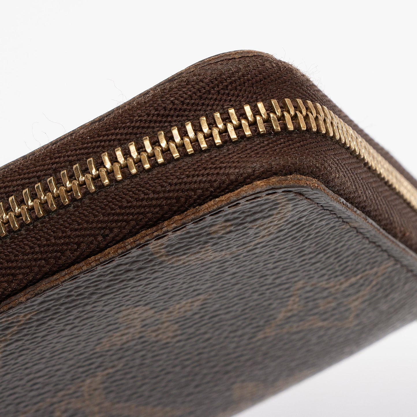 Louis Vuitton Monogram Canvas Zippy Coin Wallet (SHF-5Z4cmm)