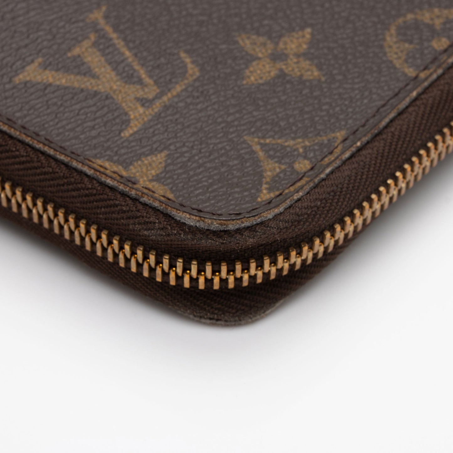 Louis Vuitton Monogram Canvas Zippy Organizer Wallet (SHF-2Gu7uv)