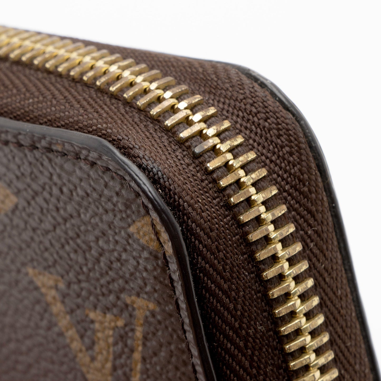 Louis Vuitton Monogram Canvas Zippy Wallet (SHF-NFytxl)
