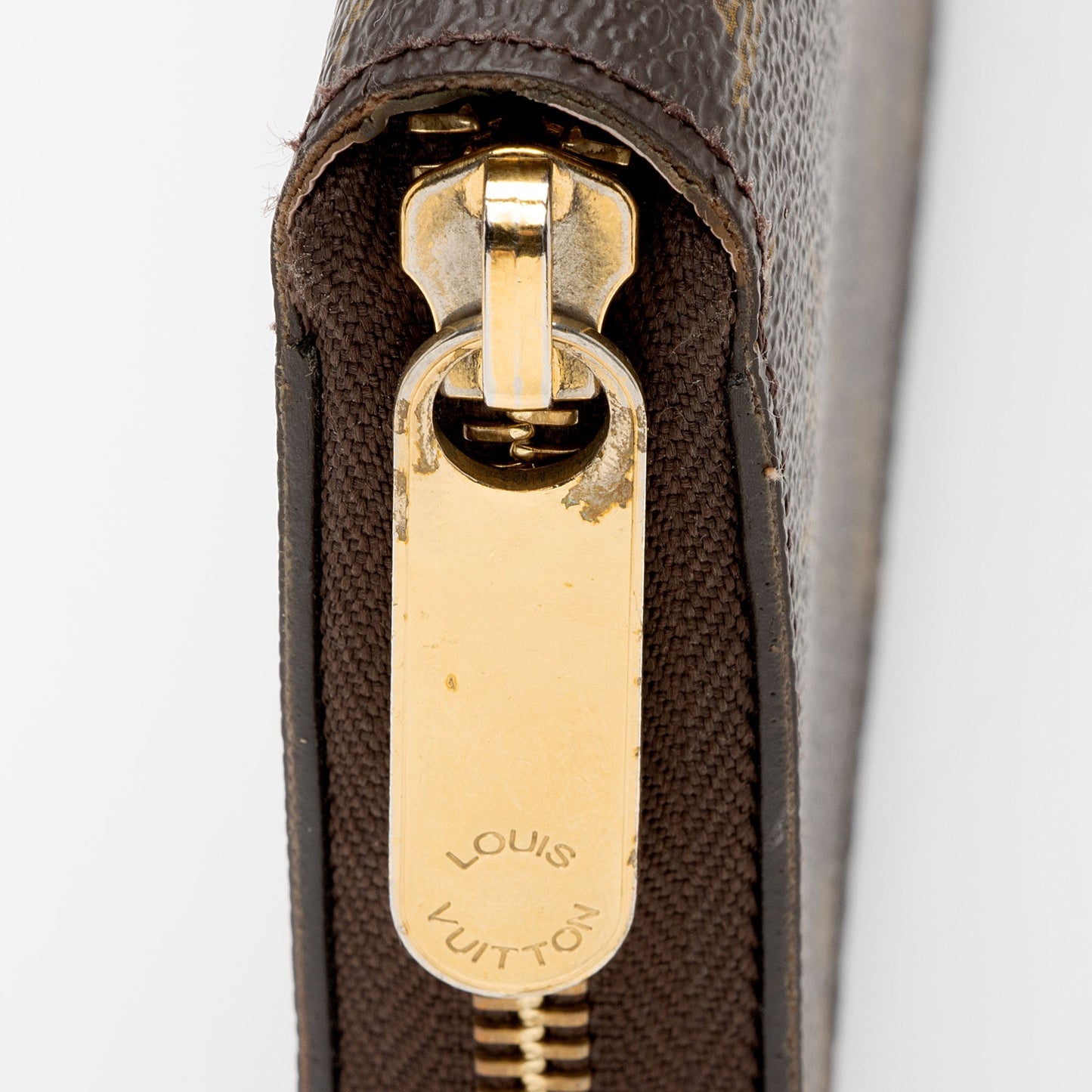 Louis Vuitton Monogram Canvas Zippy Wallet (SHF-oefzl9)