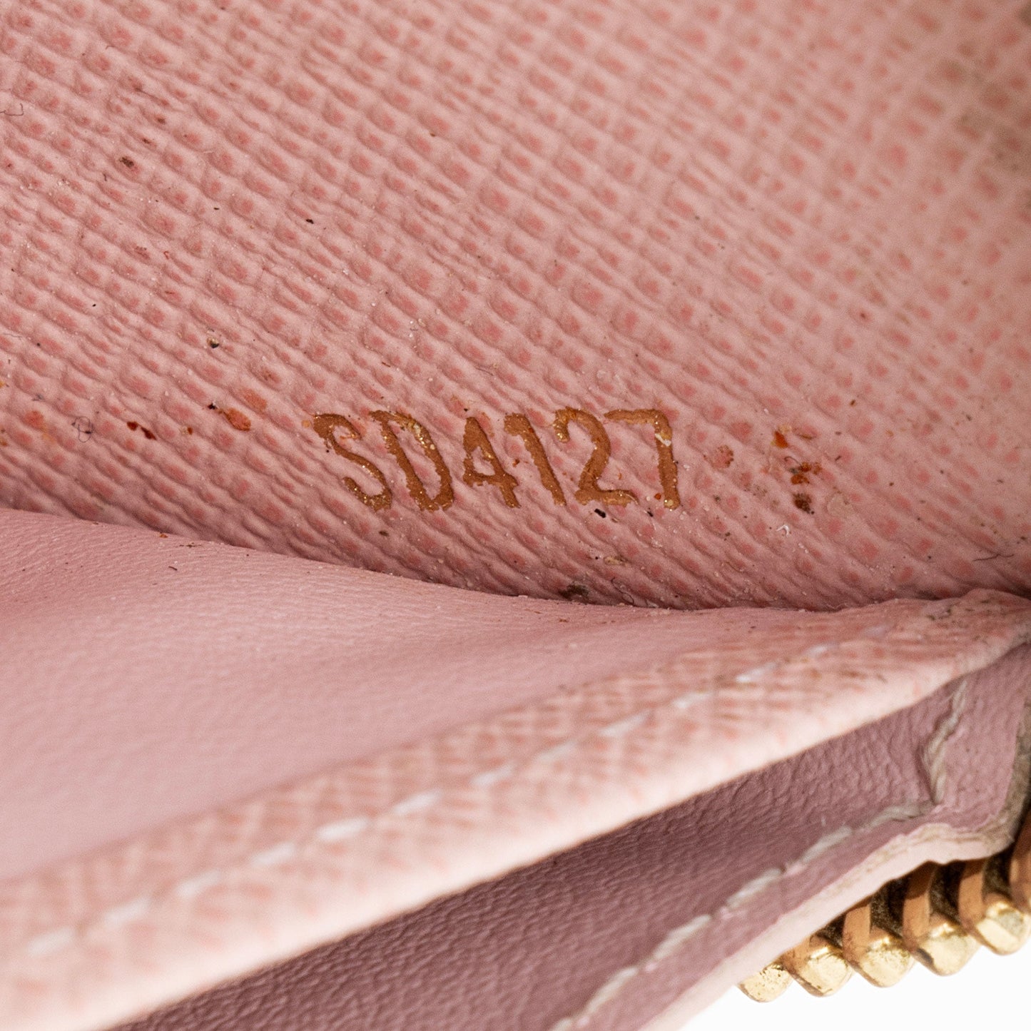 Louis Vuitton Monogram Canvas Zippy Wallet (SHF-oefzl9)
