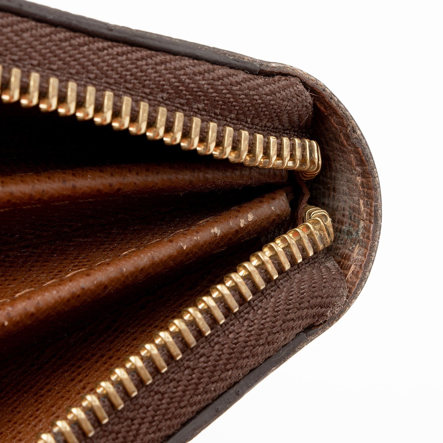 Louis Vuitton Monogram Canvas Zippy Wallet (SHF-UXLzrv)