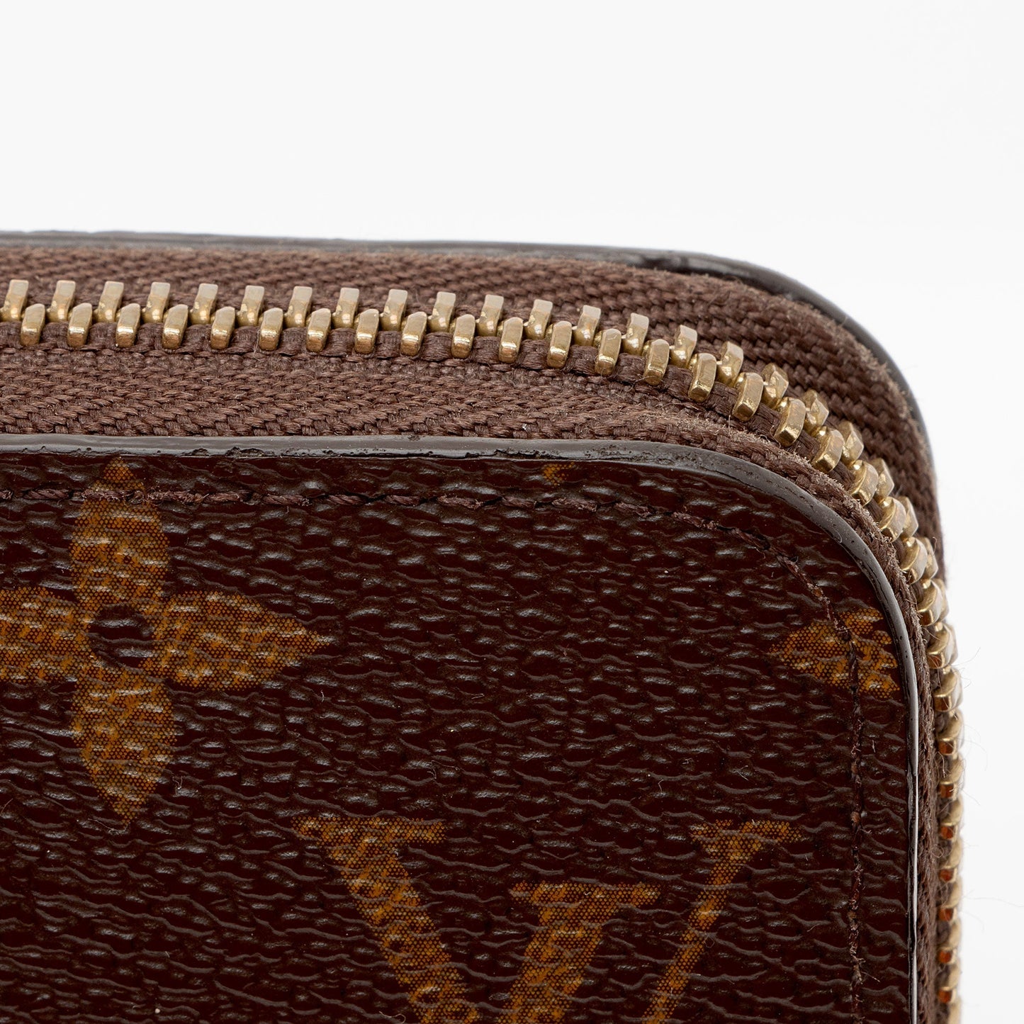 Louis Vuitton Monogram Canvas Zippy Wallet (SHF-UXLzrv)