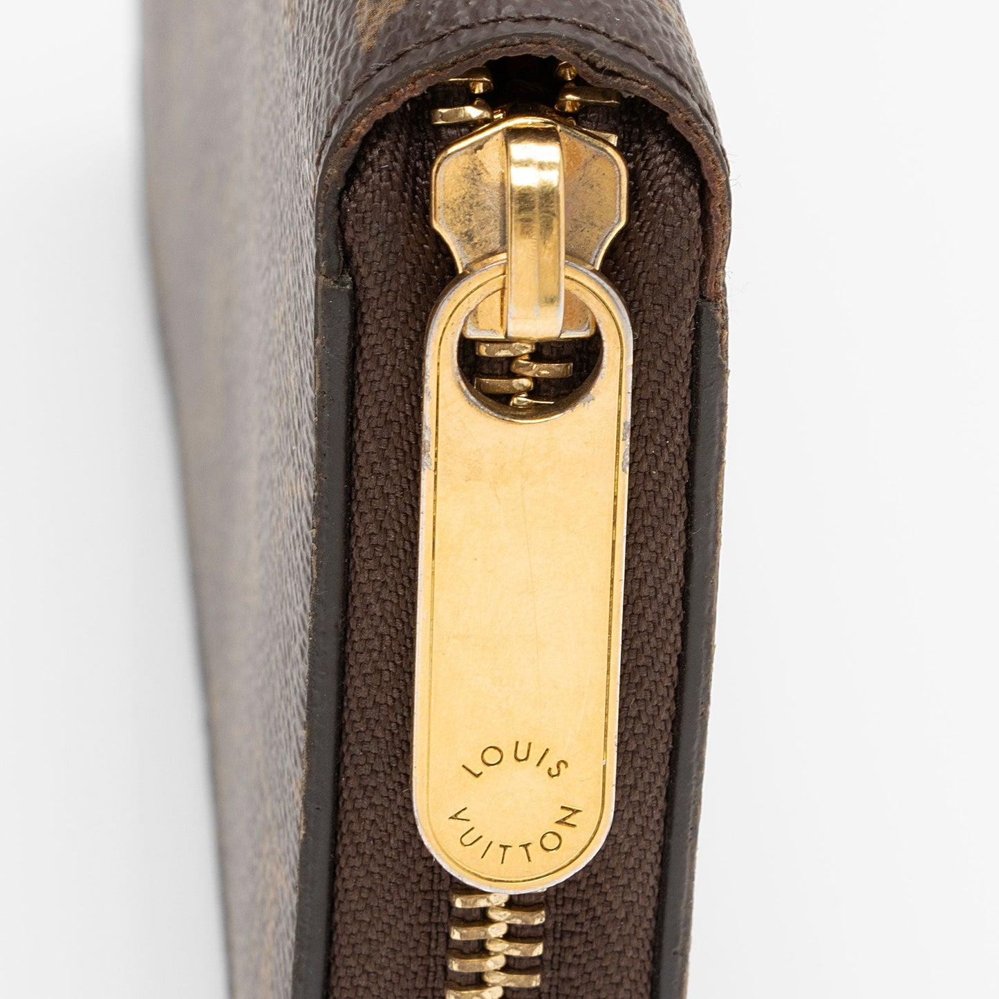 Louis Vuitton Monogram Canvas Zippy Wallet (SHF-JxPPMQ)