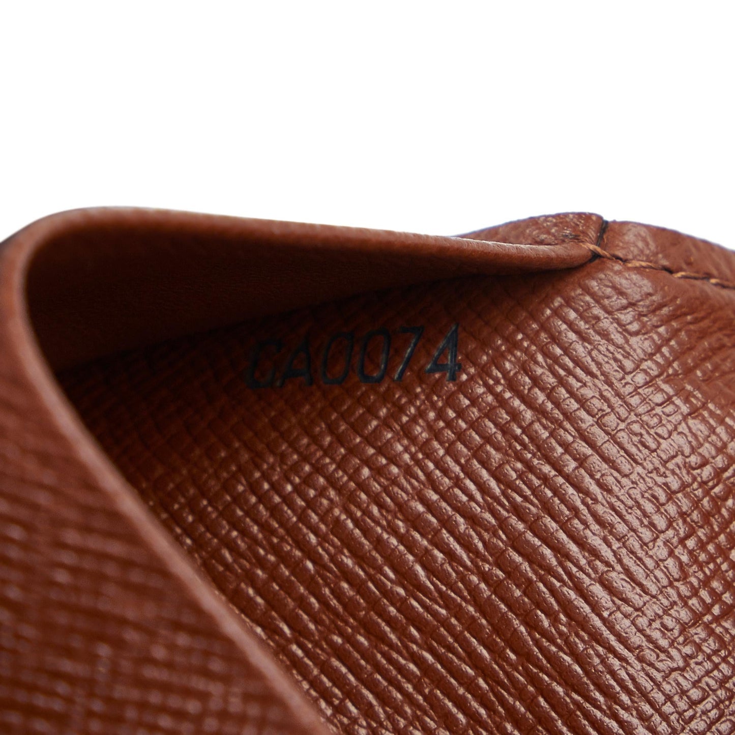 Louis Vuitton Monogram Card Holder (SHG-A9jLFa)