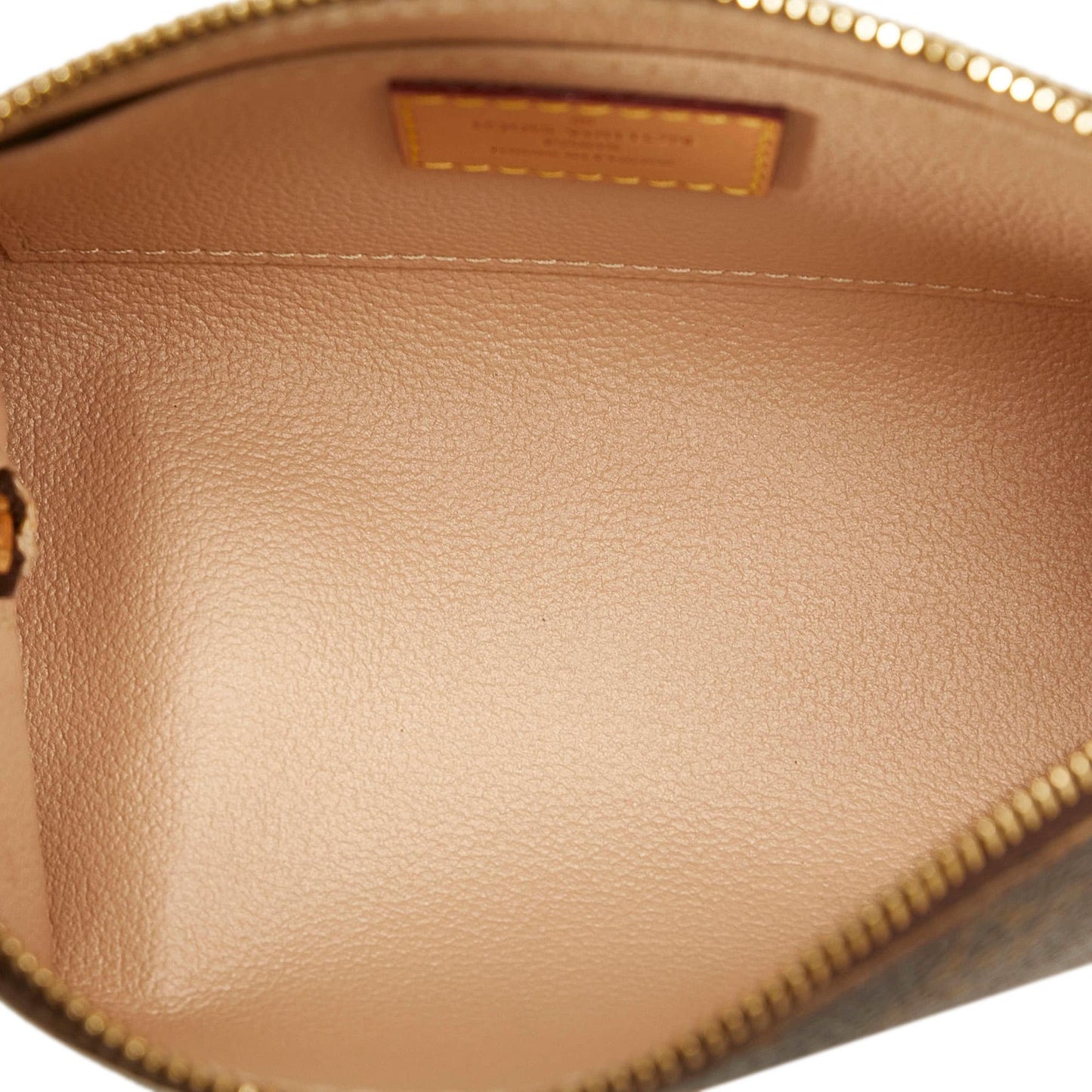 Louis Vuitton Monogram Cosmetic Pouch (SHG-KqZC9w)