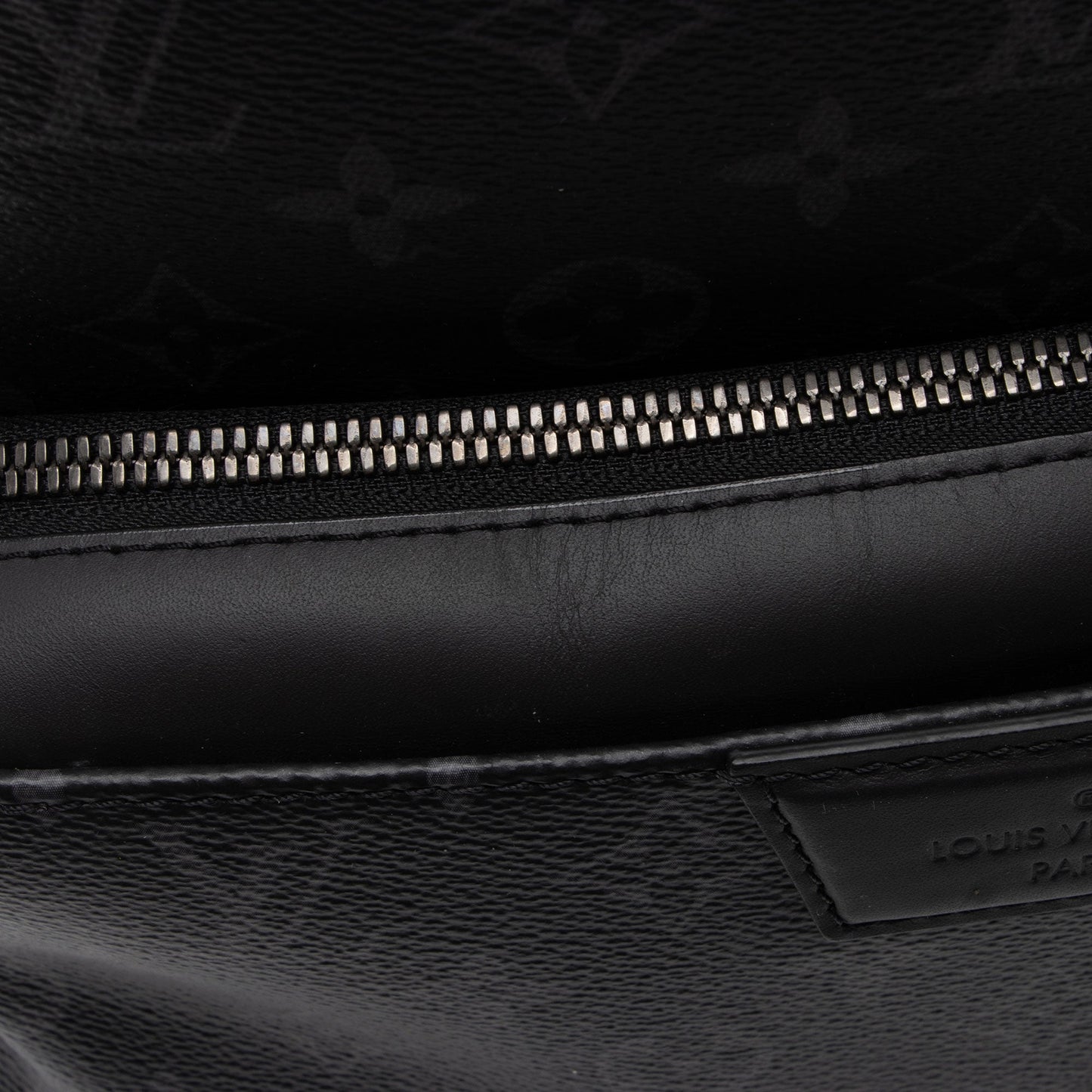Louis Vuitton Monogram Eclipse Discovery PM Backpack (SHF-fMB1cP)