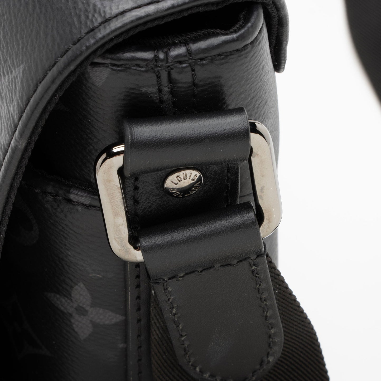 Louis Vuitton Monogram Eclipse District PM Messenger