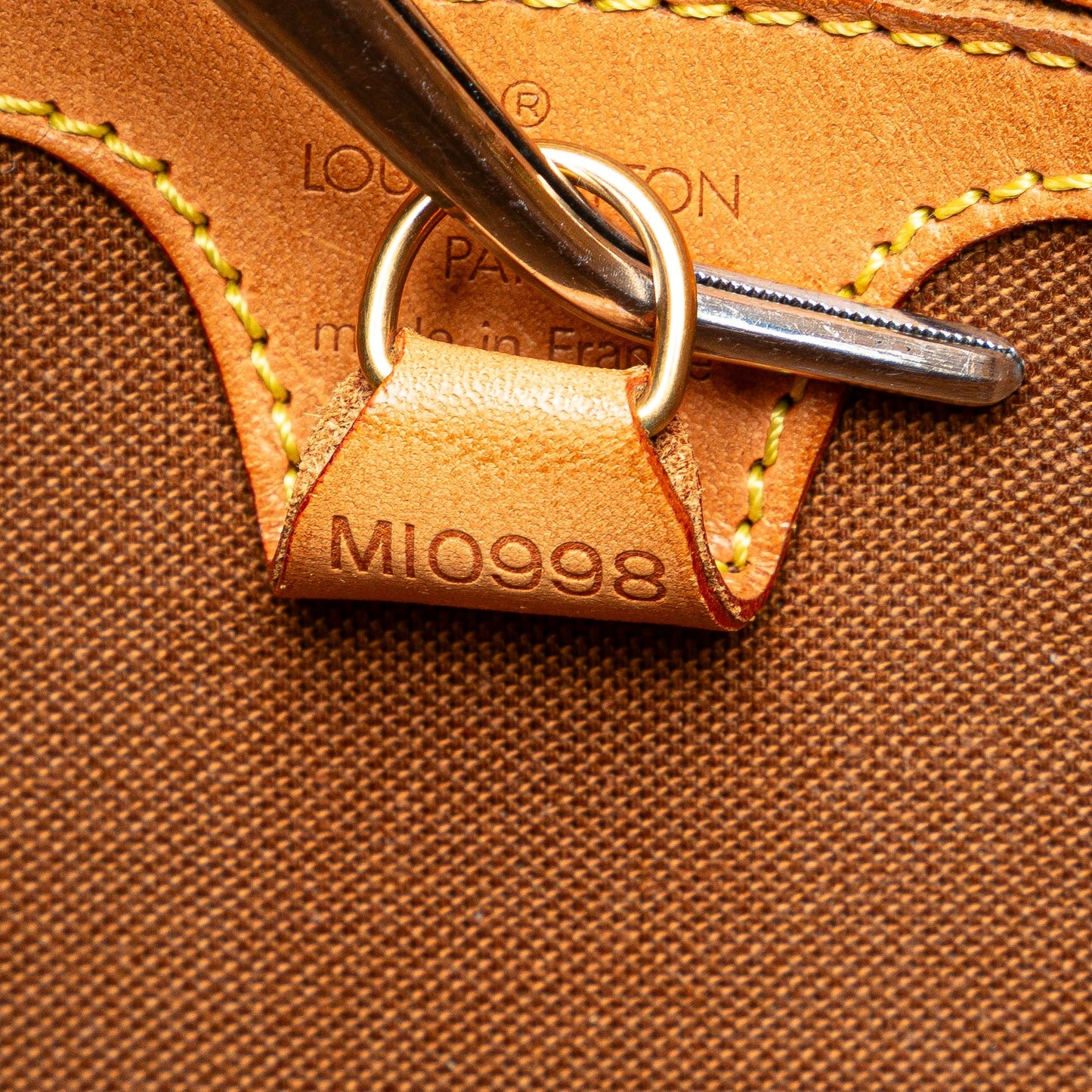 Louis Vuitton Monogram Ellipse PM (SHG-uilLtW)