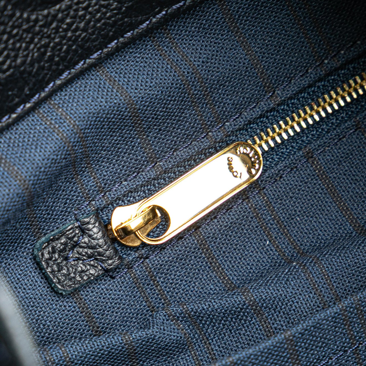 Louis Vuitton Monogram Empreinte Artsy MM