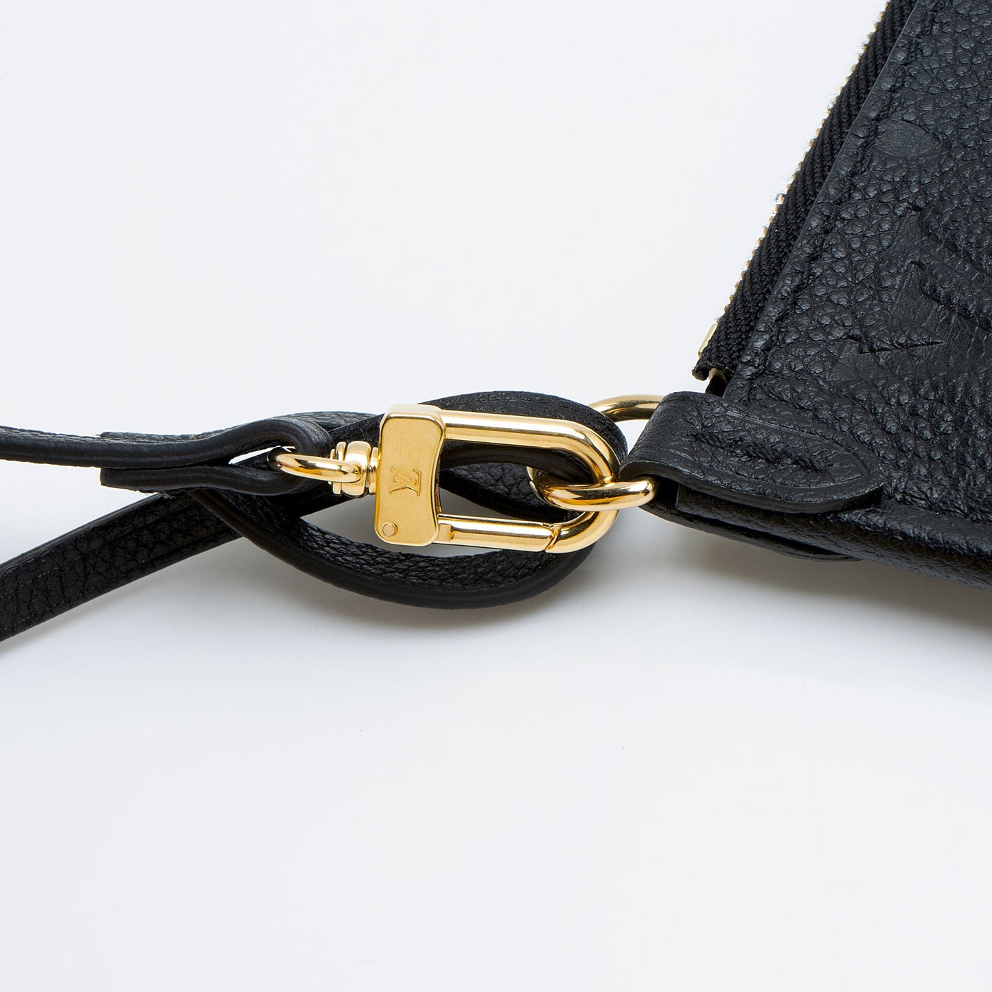 Louis Vuitton Monogram Empreinte CarryAll MM Pochette (SHF-UtBoCJ)