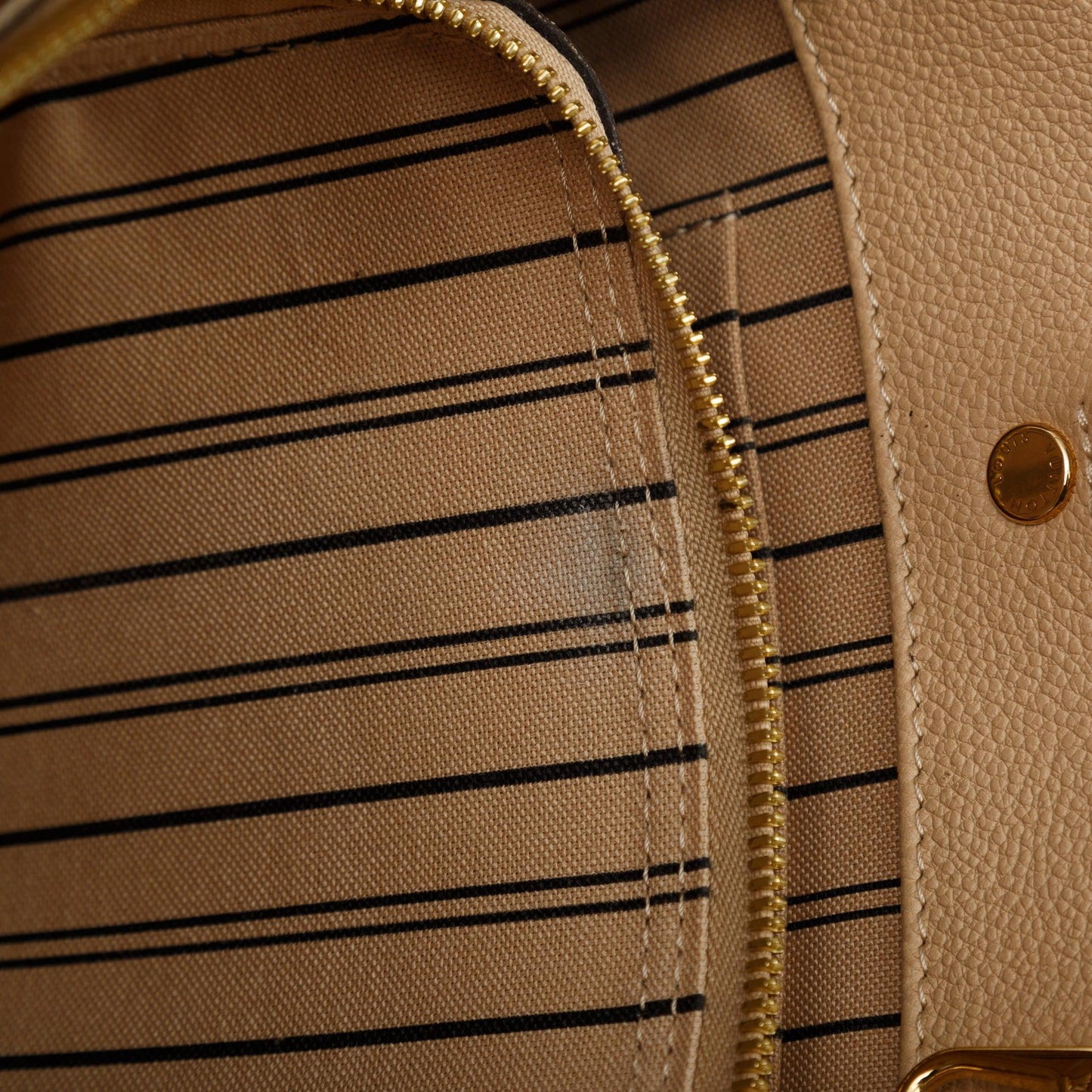 Louis Vuitton Monogram Empreinte Montaigne MM
