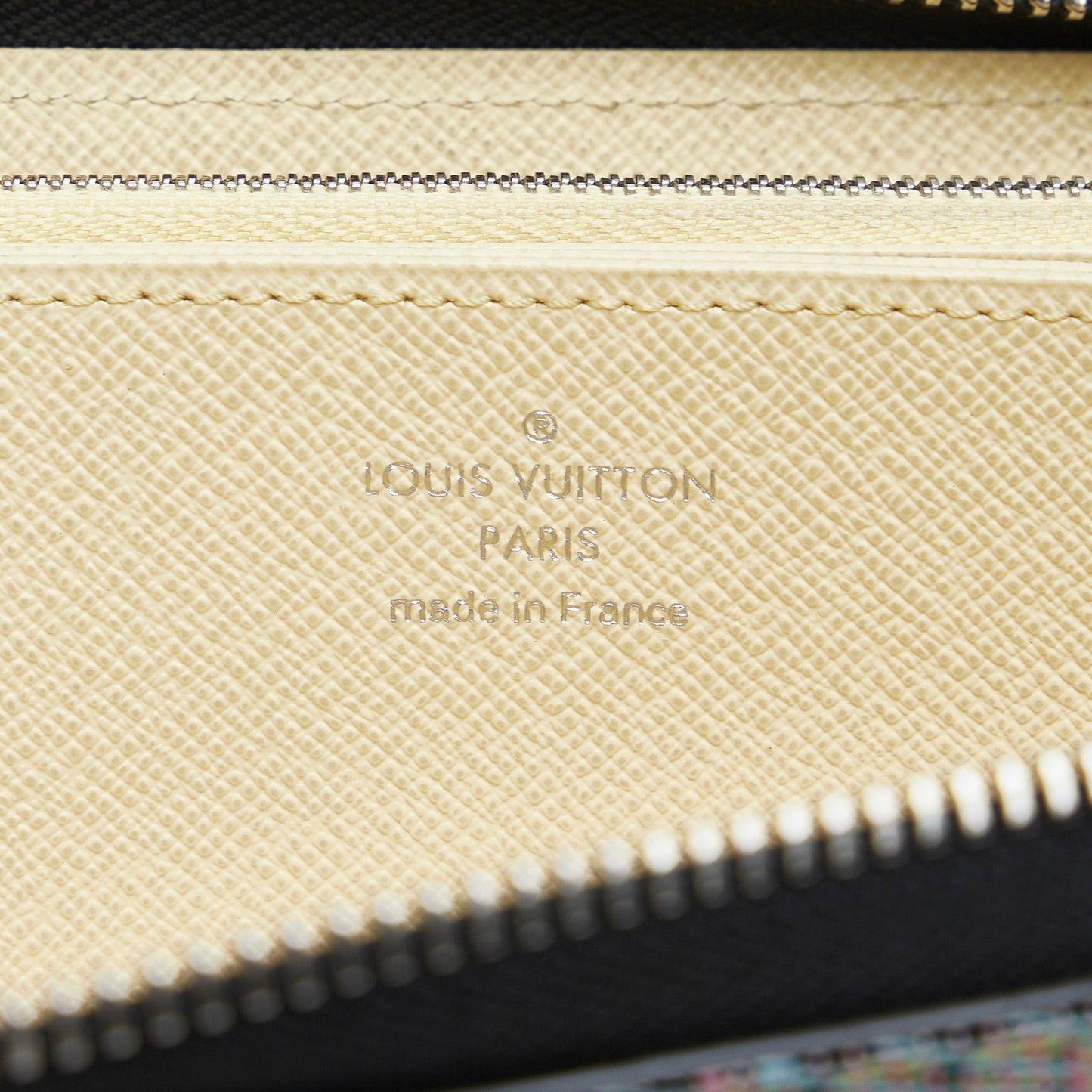 Louis Vuitton Monogram LV Pop Zippy Wallet (SHG-wnncdd)