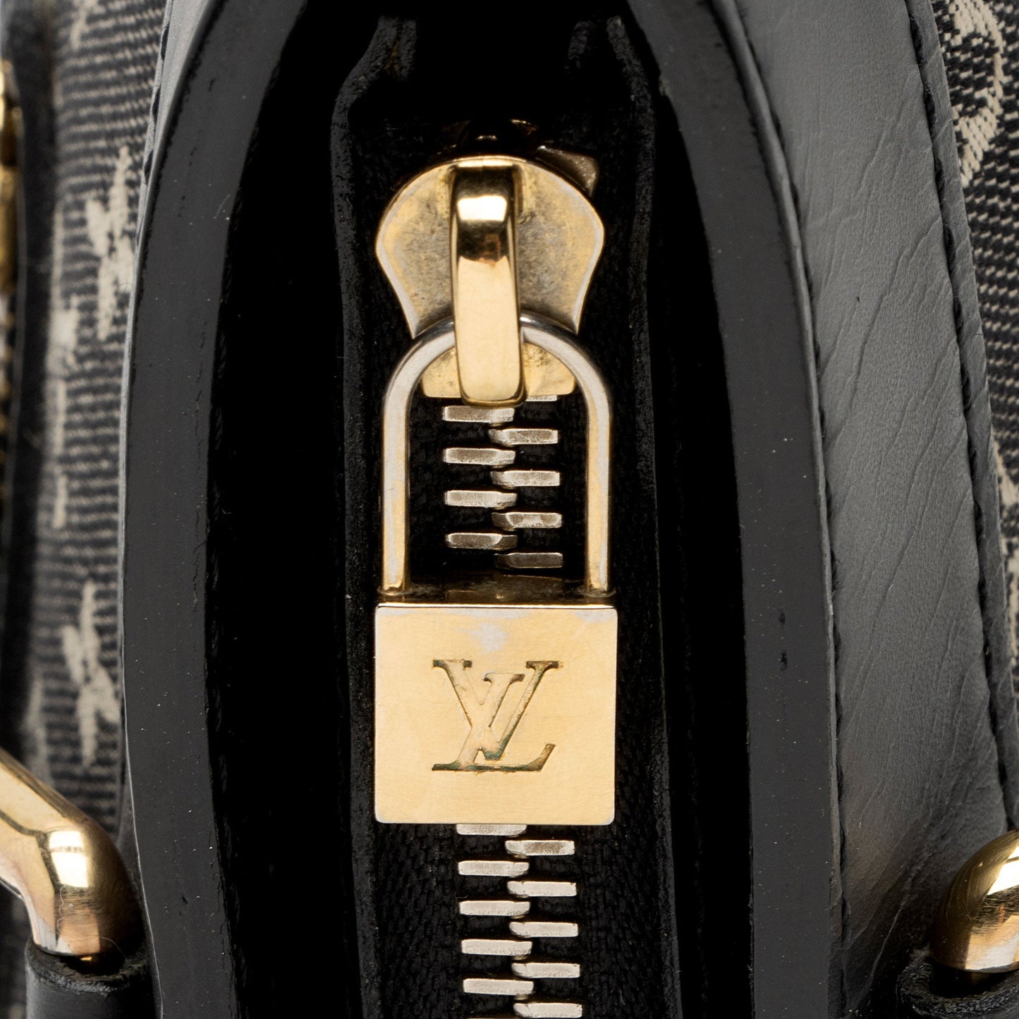 Louis Vuitton Monogram Mini Lin Lucille PM Tote (SHF-9g1Zj7)