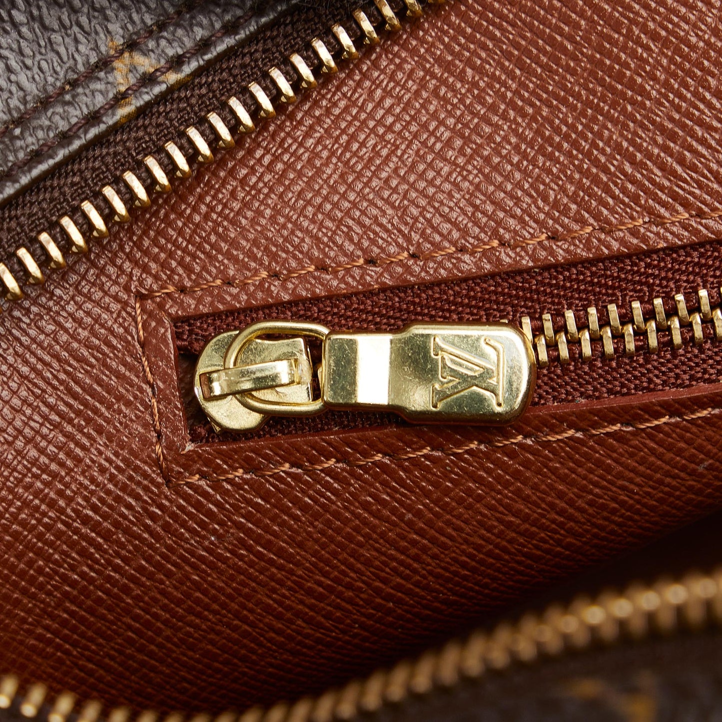 Louis Vuitton Monogram Nil Crossbody Bag (SHG-7e8FTi)