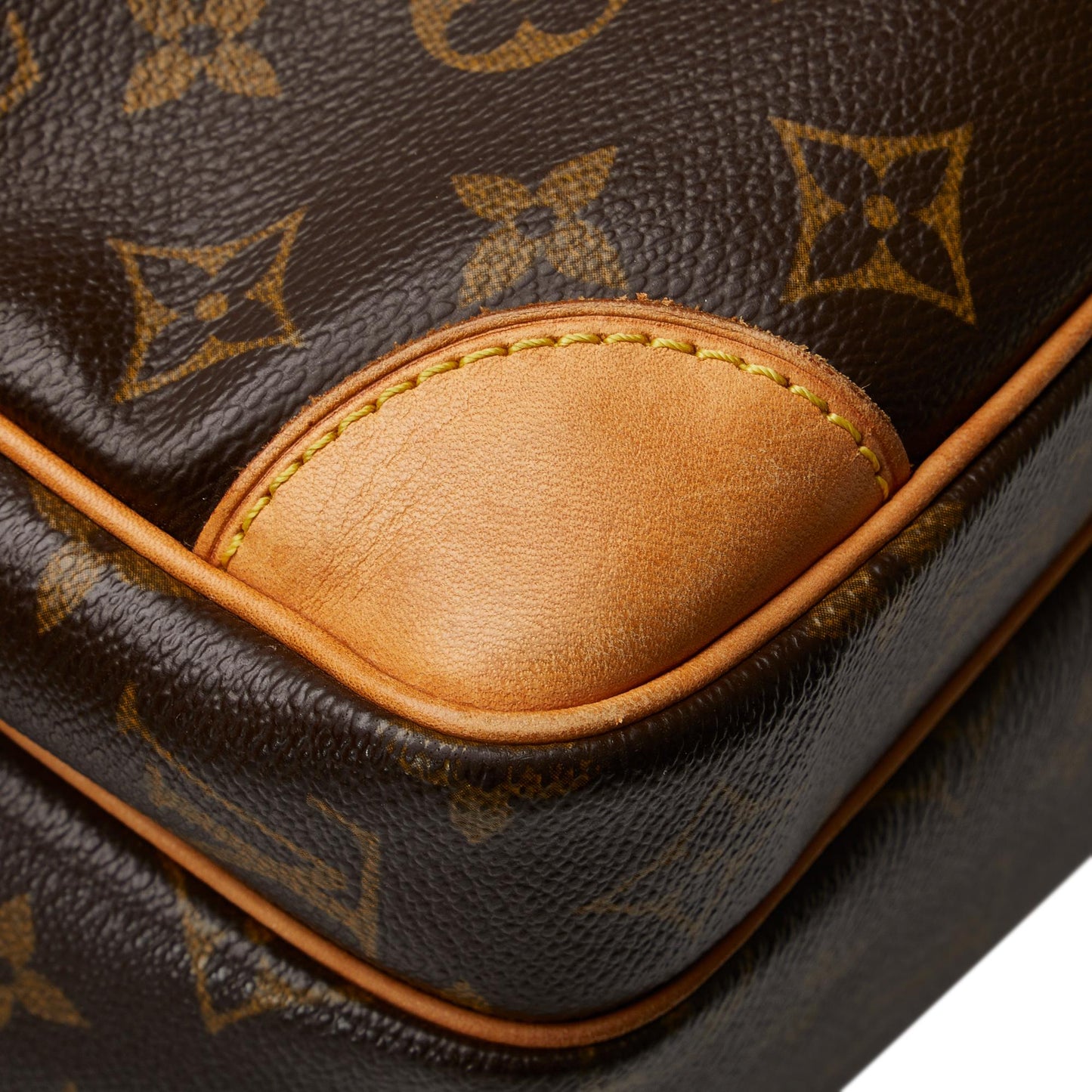 Louis Vuitton Monogram Nil Crossbody Bag (SHG-7e8FTi)