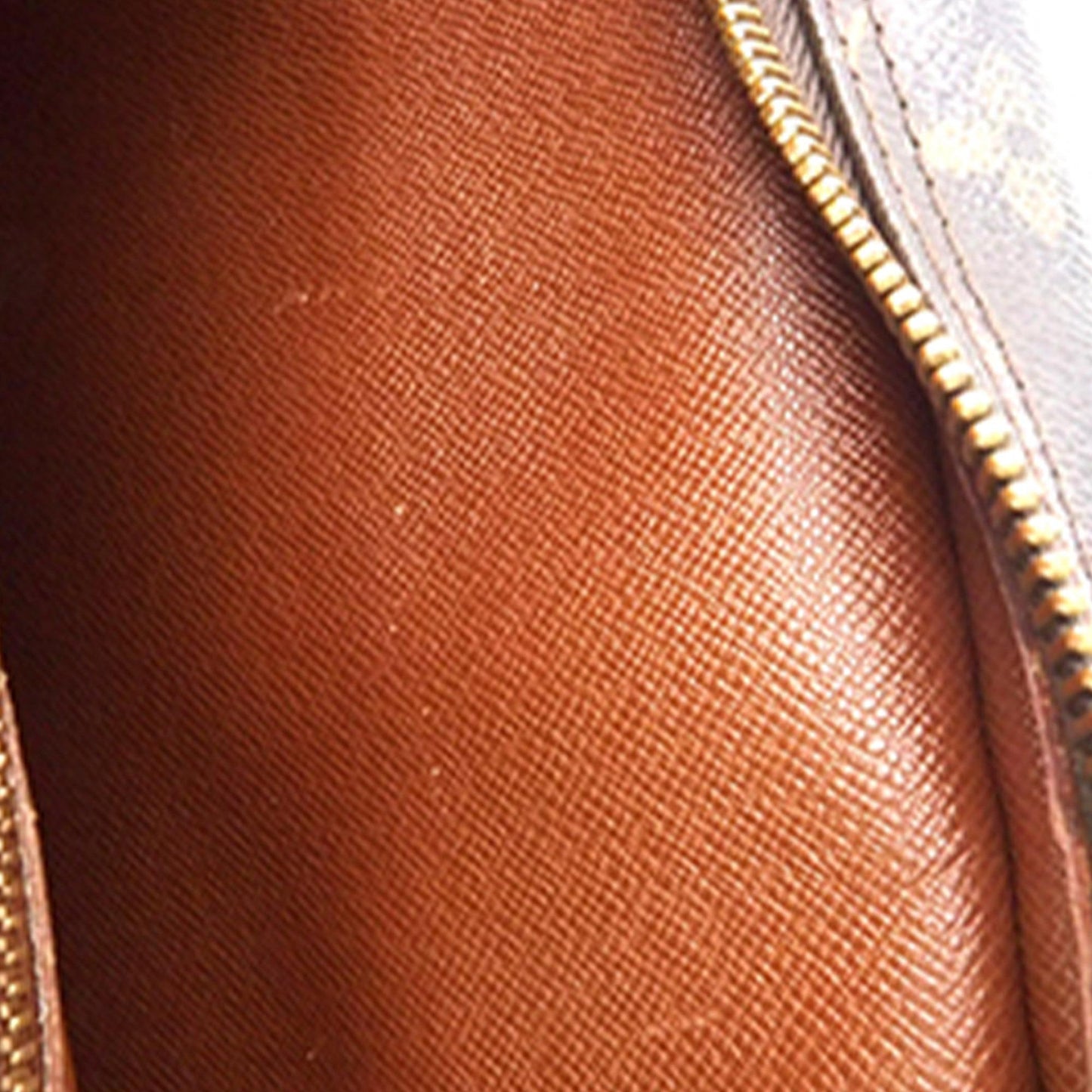Louis Vuitton Monogram Nil Crossbody Bag (SHG-QElLjH)
