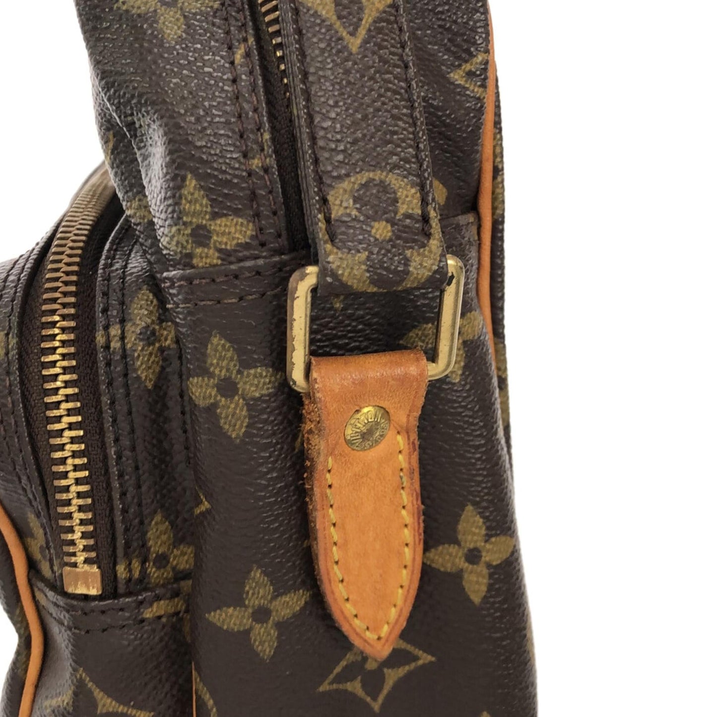 Louis Vuitton Monogram Nil Crossbody Bag (SHG-VVI87o)