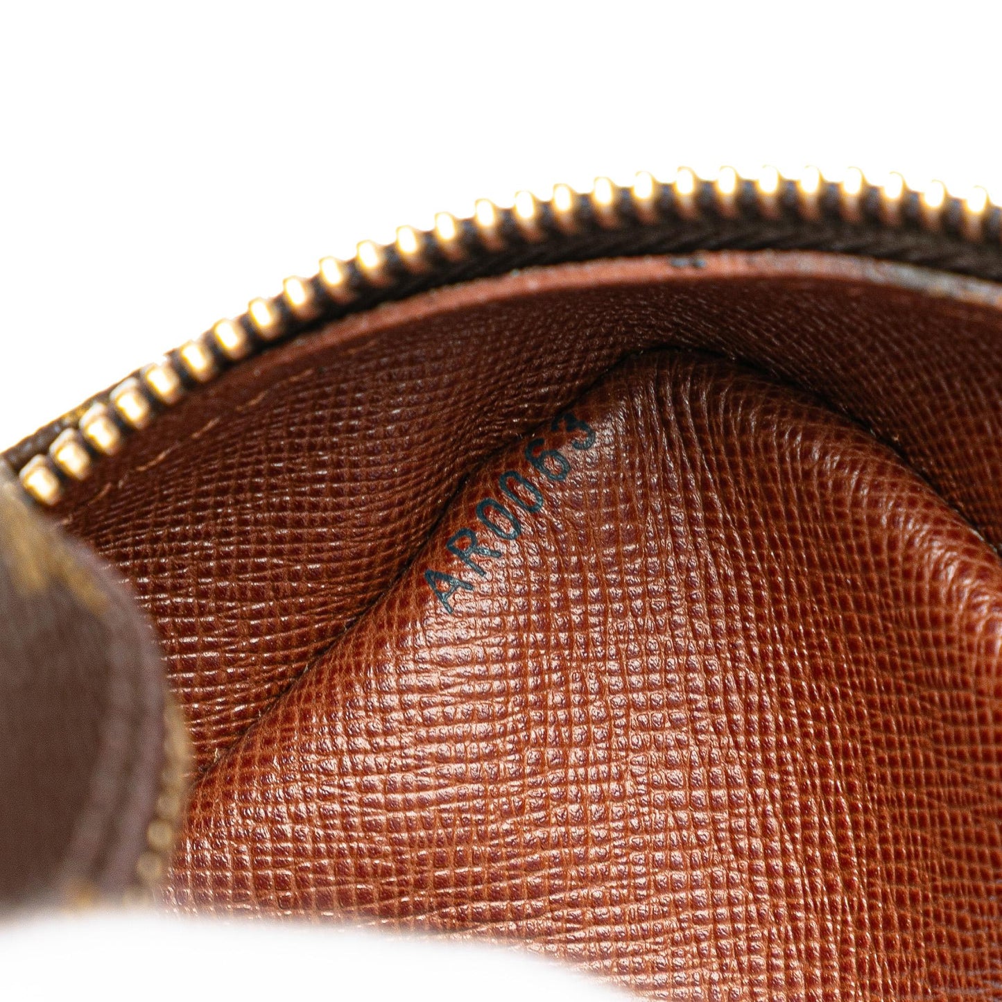 Louis Vuitton Monogram Nil Crossbody
