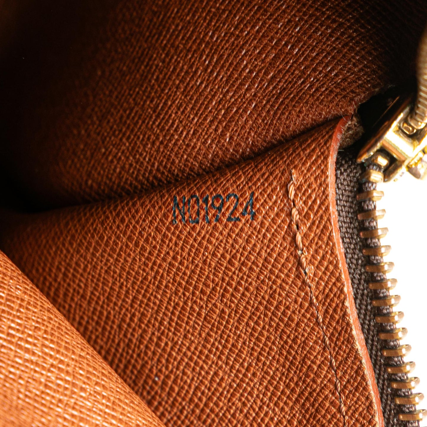 Louis Vuitton Monogram Papillon 30