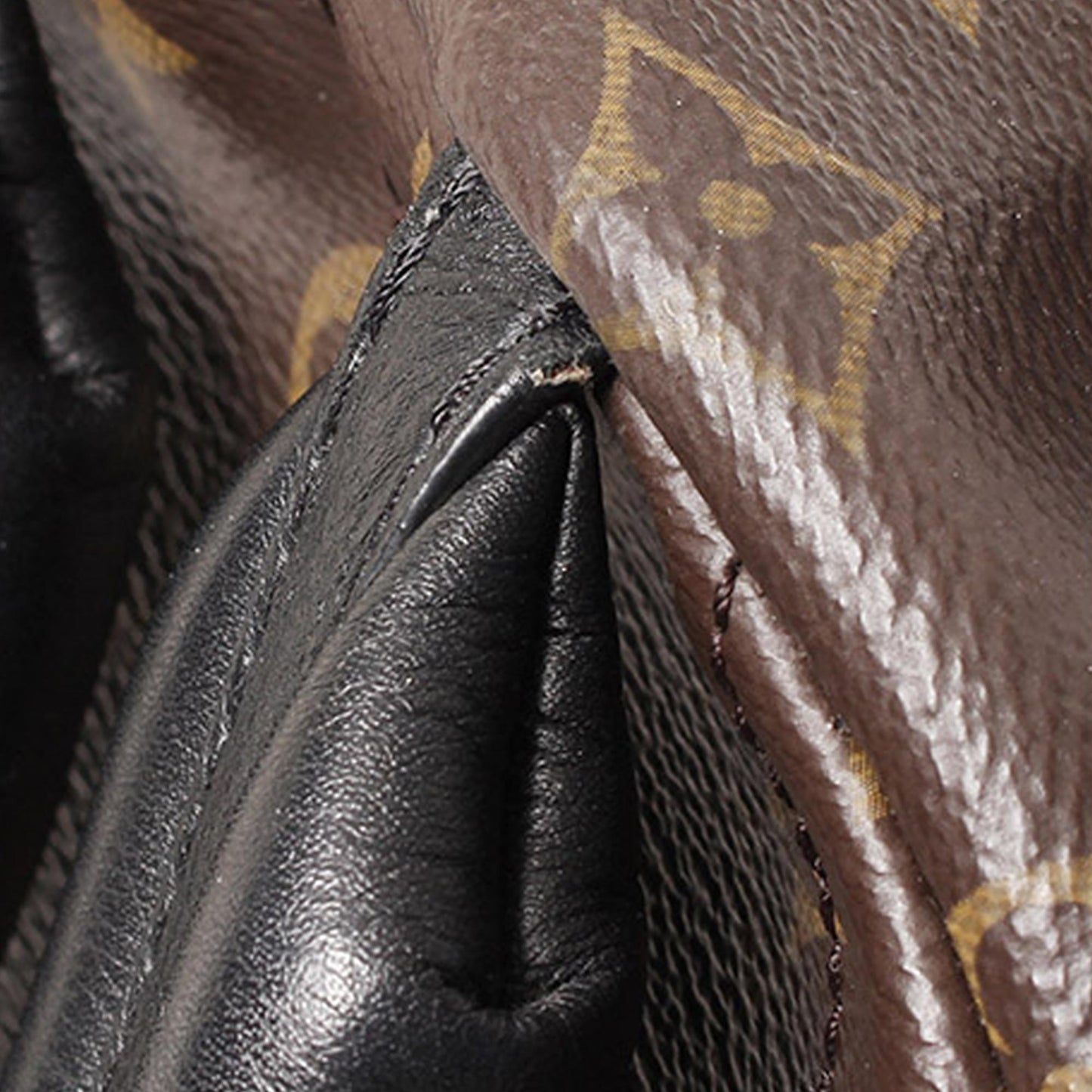 Louis Vuitton Monogram Reverse Palm Springs PM (SHG-6OlUGm)