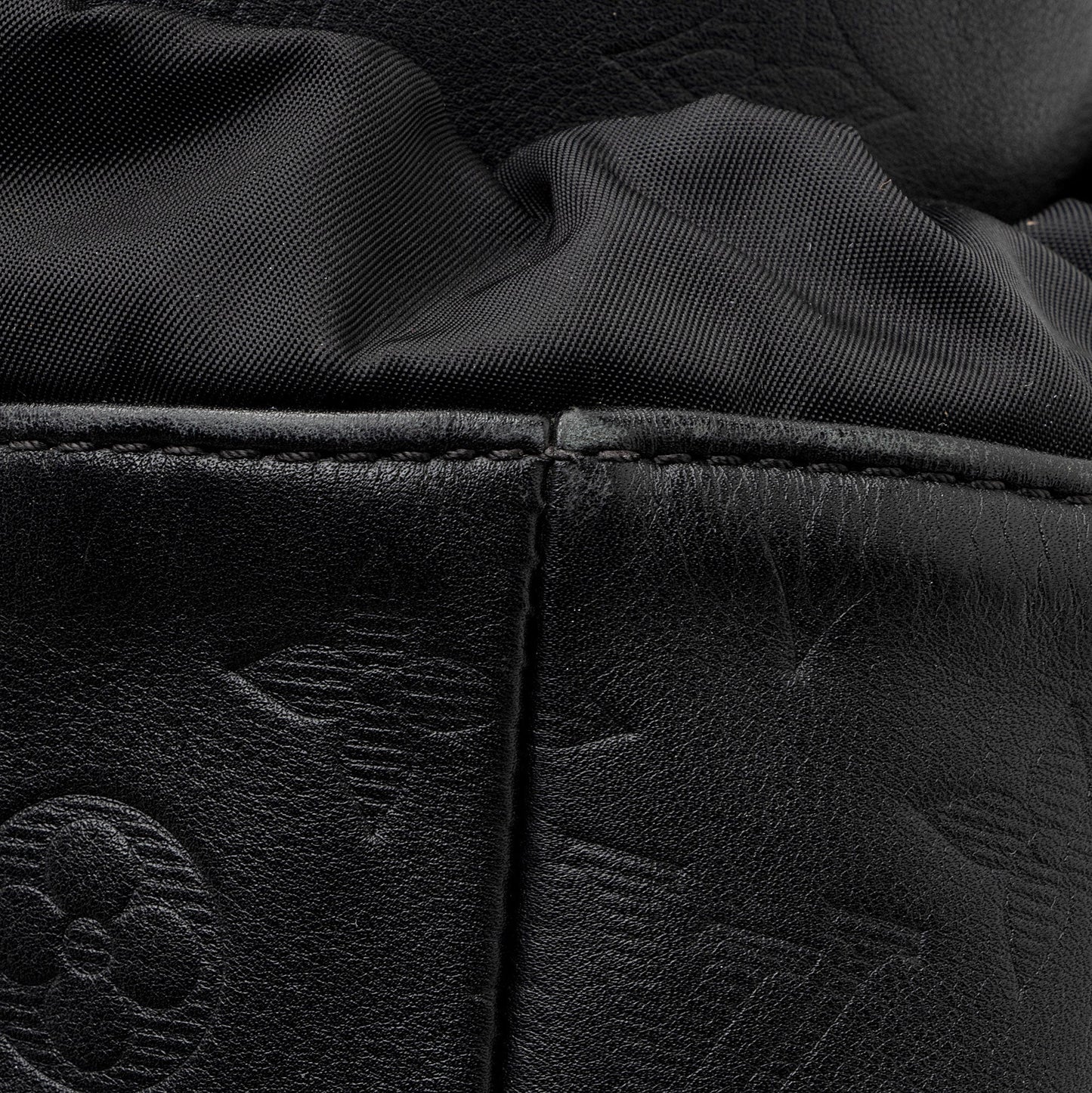 Louis Vuitton Monogram Shadow Discovery Backpack (SHF-f64Uph)