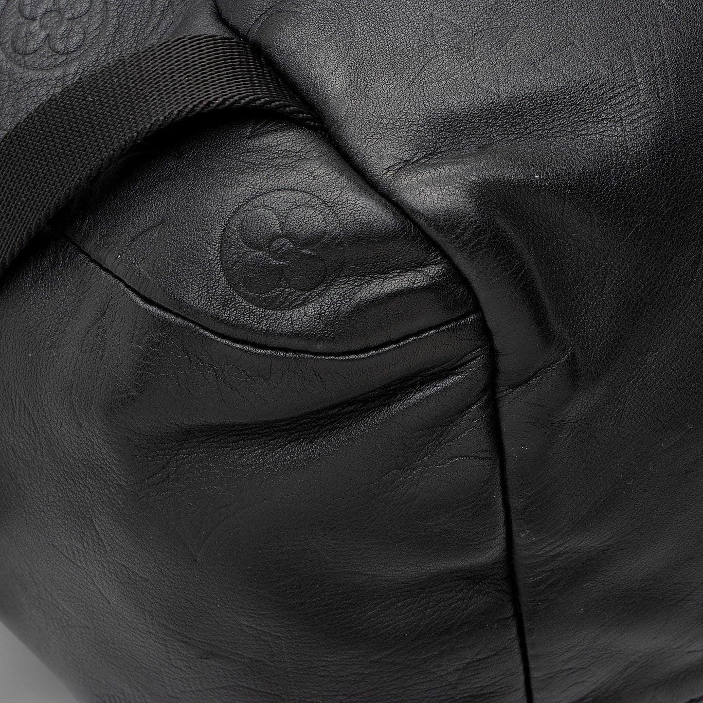 Louis Vuitton Monogram Shadow Discovery Backpack (SHF-f64Uph)