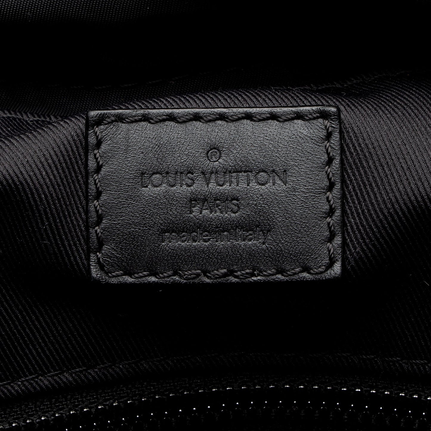 Louis Vuitton Monogram Shadow Discovery Backpack (SHF-f64Uph)