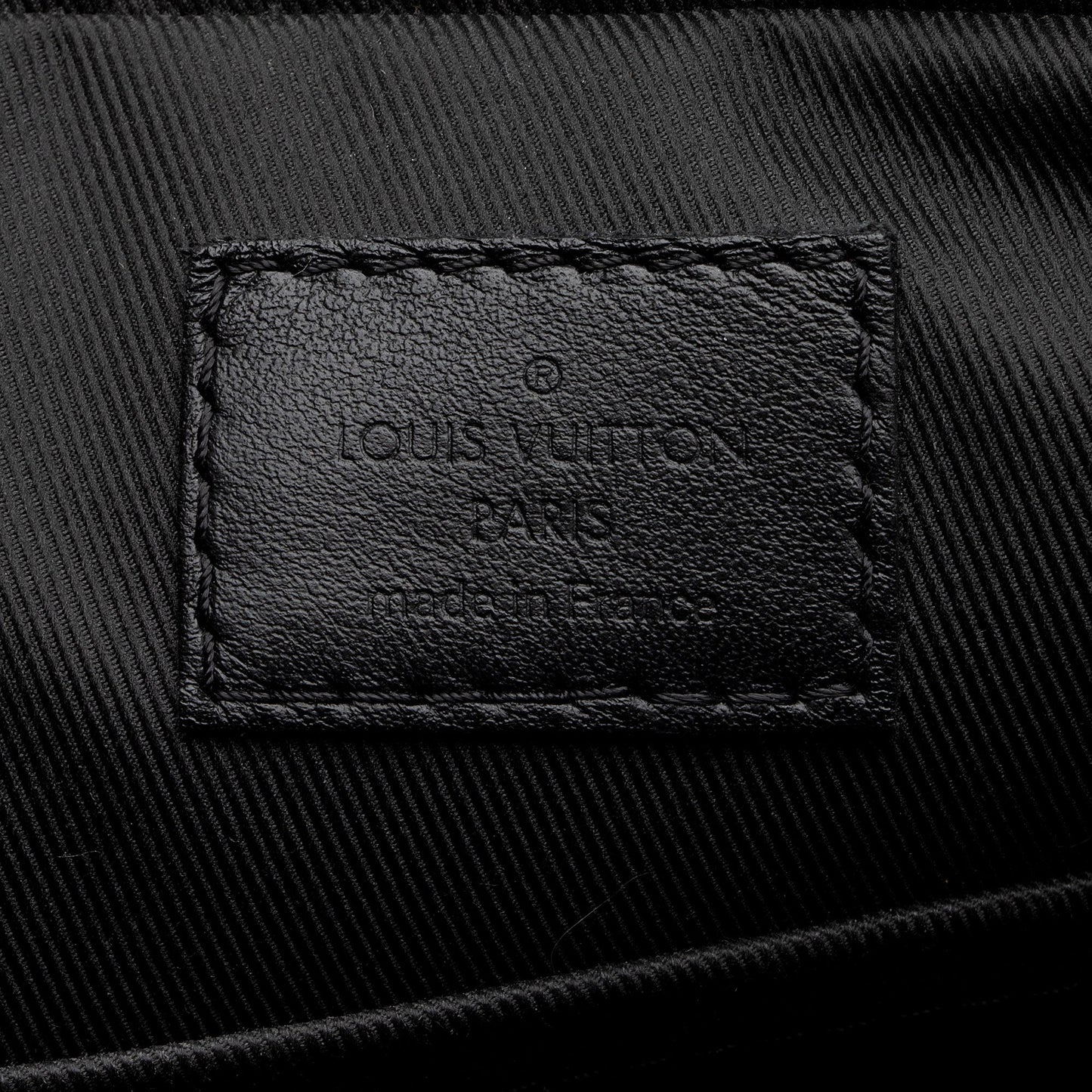 Louis Vuitton Monogram Shadow Duo Messenger Bag (SHF-TqrVc2)