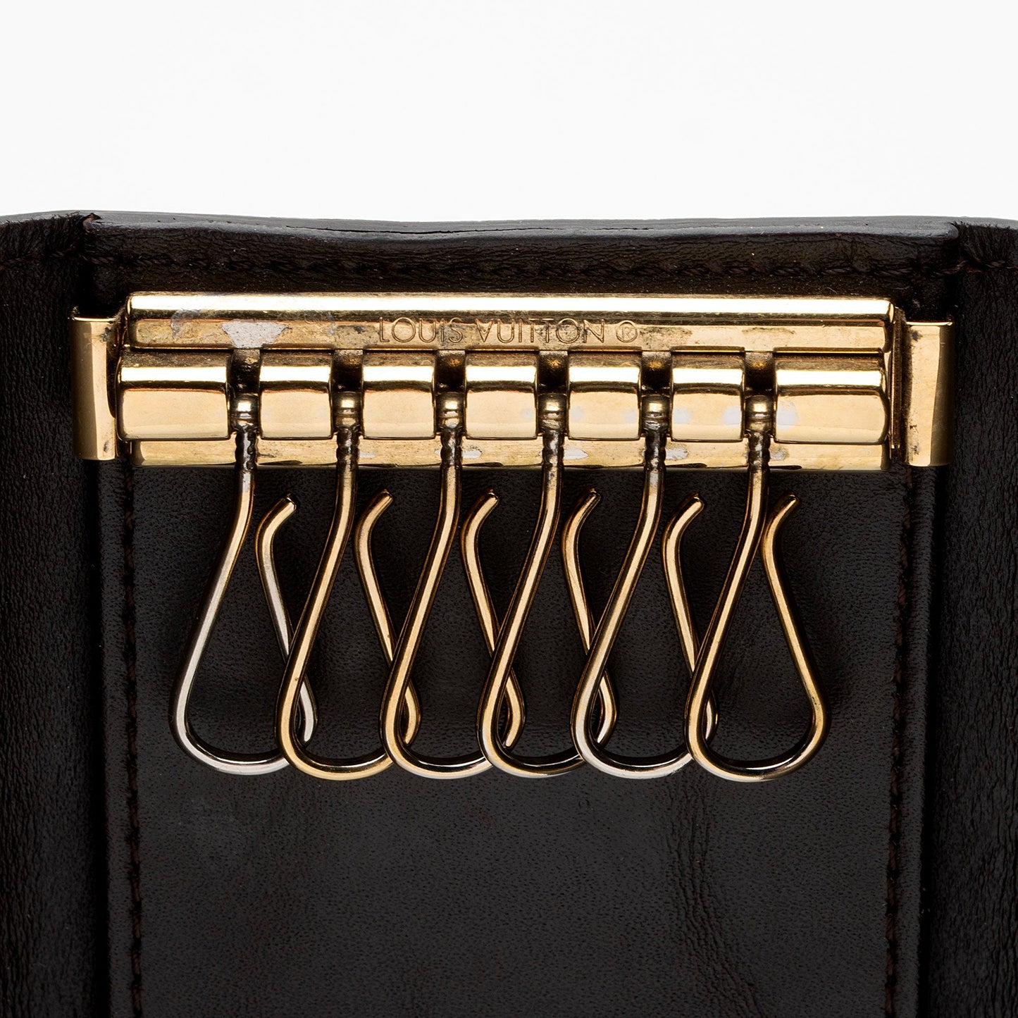 Louis Vuitton Monogram Vernis 6 Key Holder (SHF-6fpm5G)