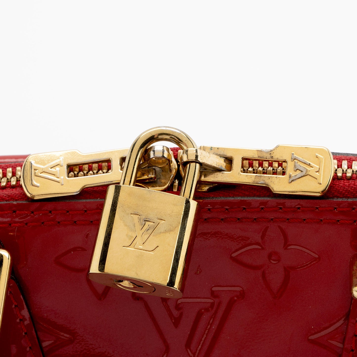 Louis Vuitton Monogram Vernis Alma BB Satchel (SHF-Rw84C7)