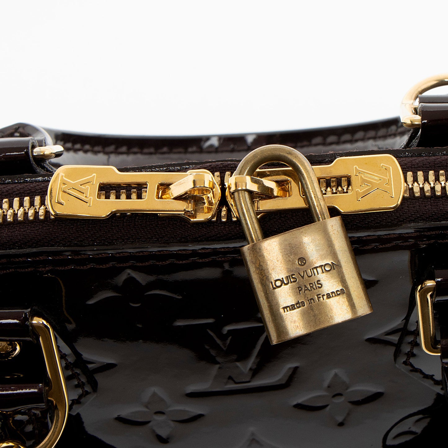 Louis Vuitton Monogram Vernis Alma BB Satchel (SHF-J3tjPU)