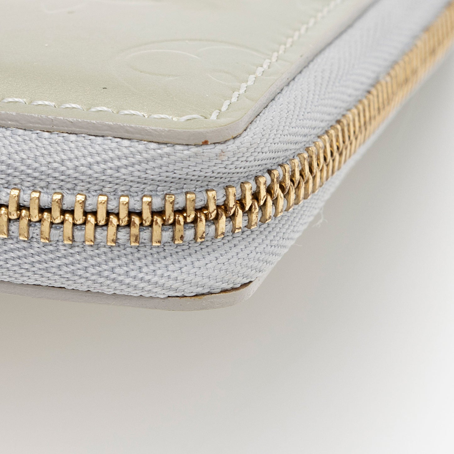 Louis Vuitton Monogram Vernis Broome Zip Wallet (SHF-It7BPo)