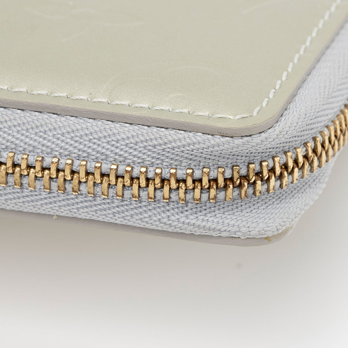 Louis Vuitton Monogram Vernis Broome Zip Wallet (SHF-It7BPo)