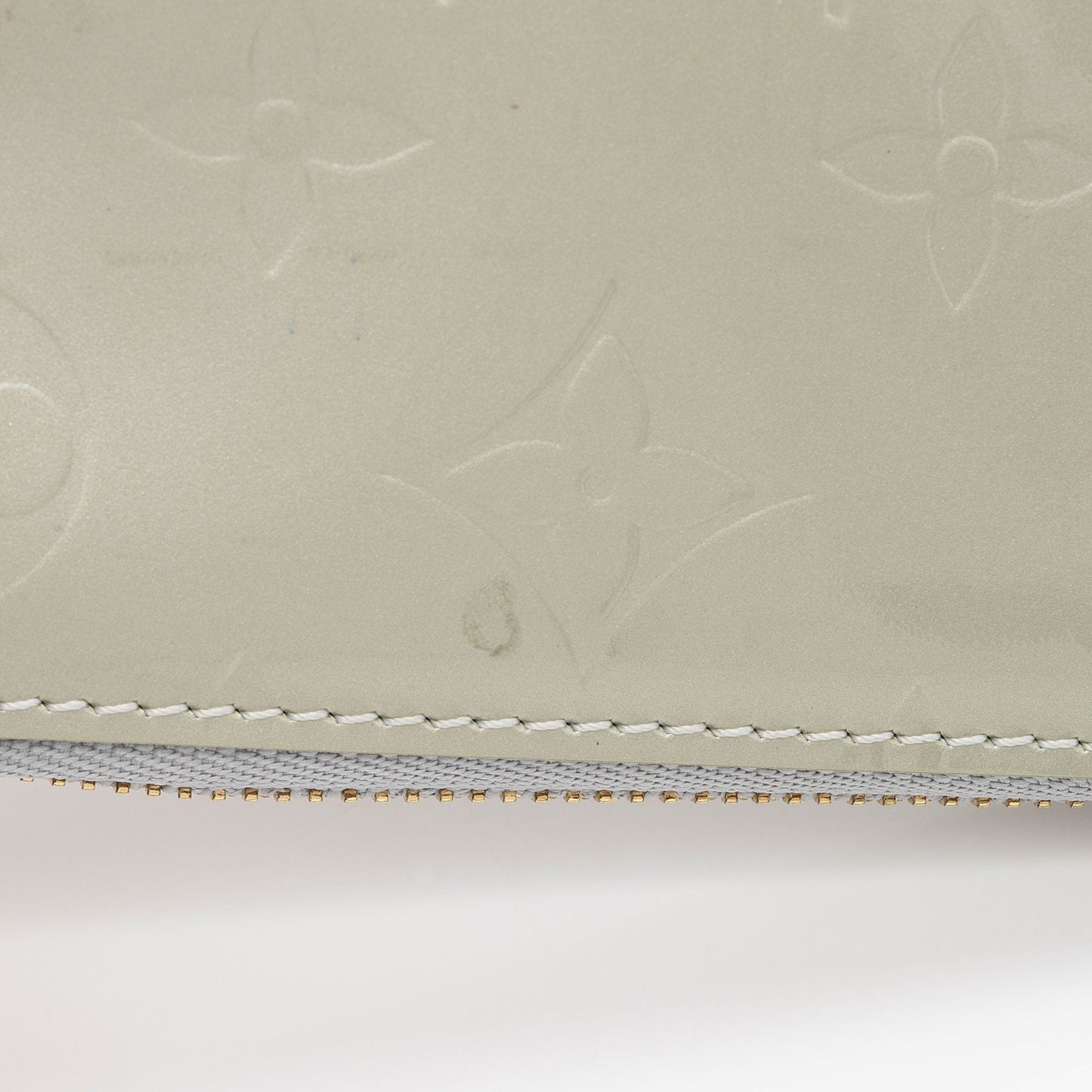 Louis Vuitton Monogram Vernis Broome Zip Wallet (SHF-It7BPo)