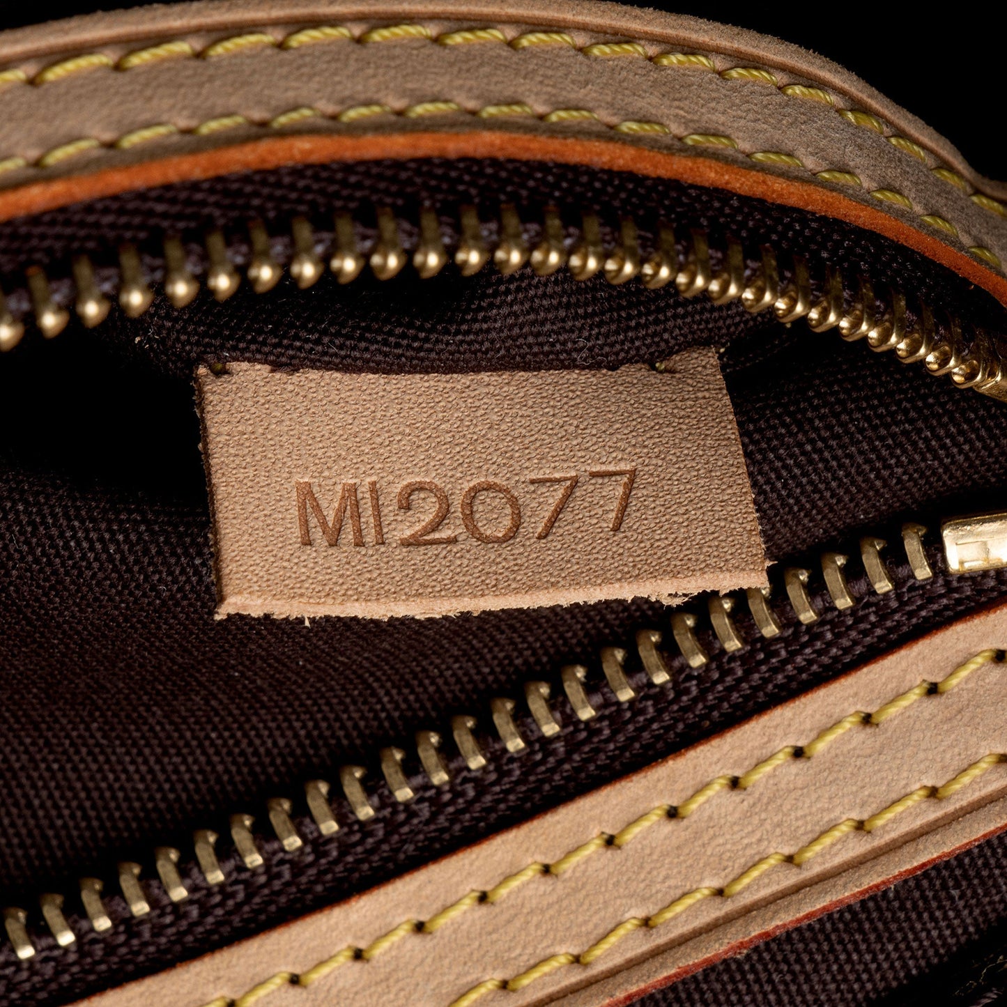 Louis Vuitton Monogram Vernis Reade PM Tote (SHF-gnyANI)