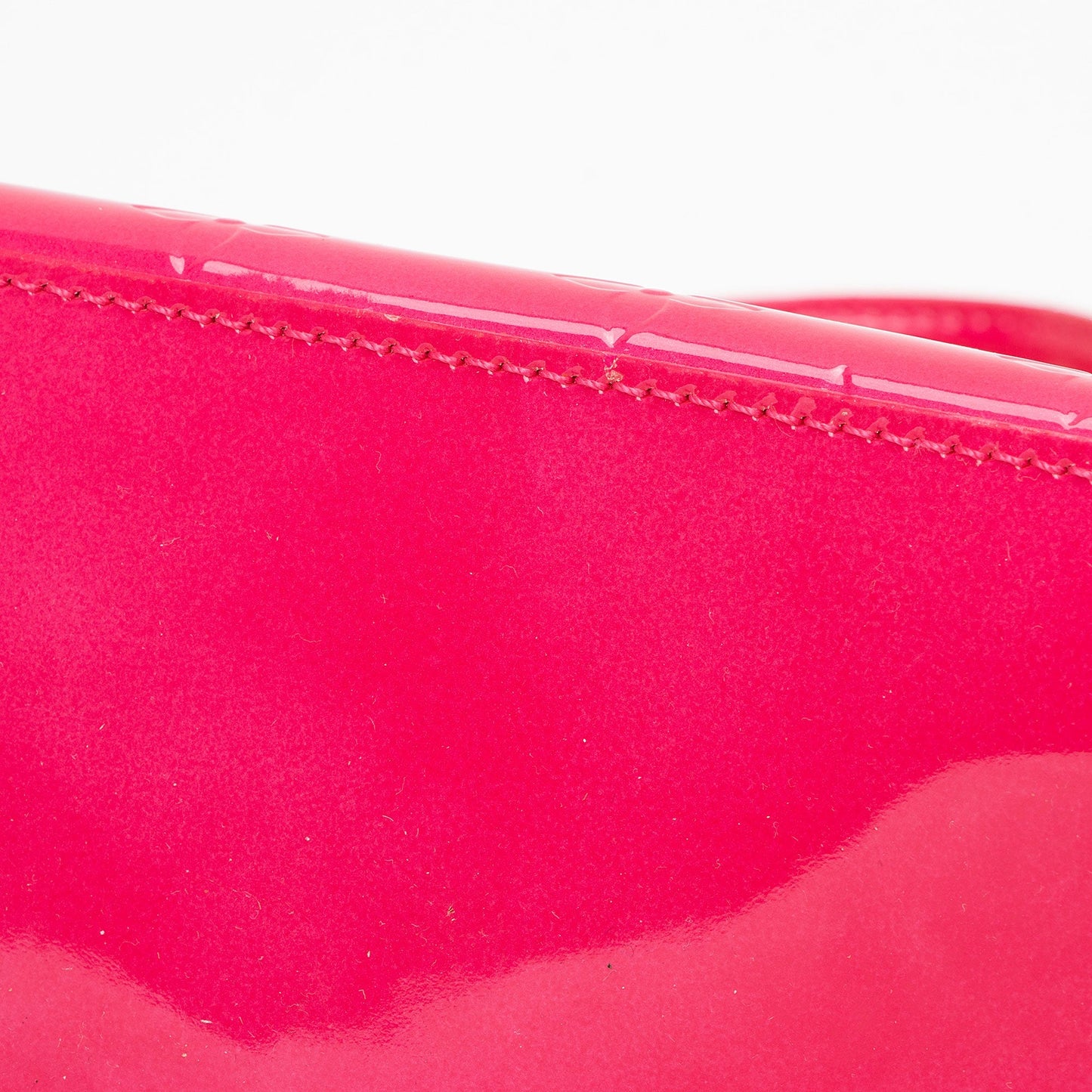 Louis Vuitton Monogram Vernis Wilshire PM Tote (SHF-aQ1roU)