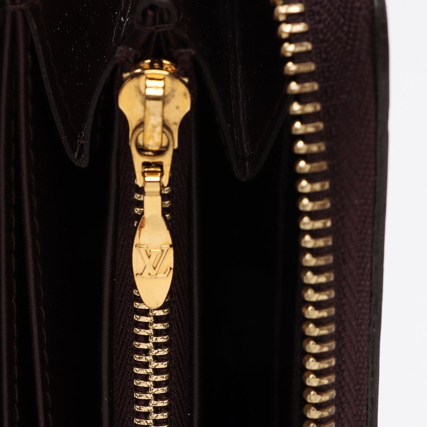 Louis Vuitton Monogram Vernis Zippy Wallet (SHF-2xxdbk)