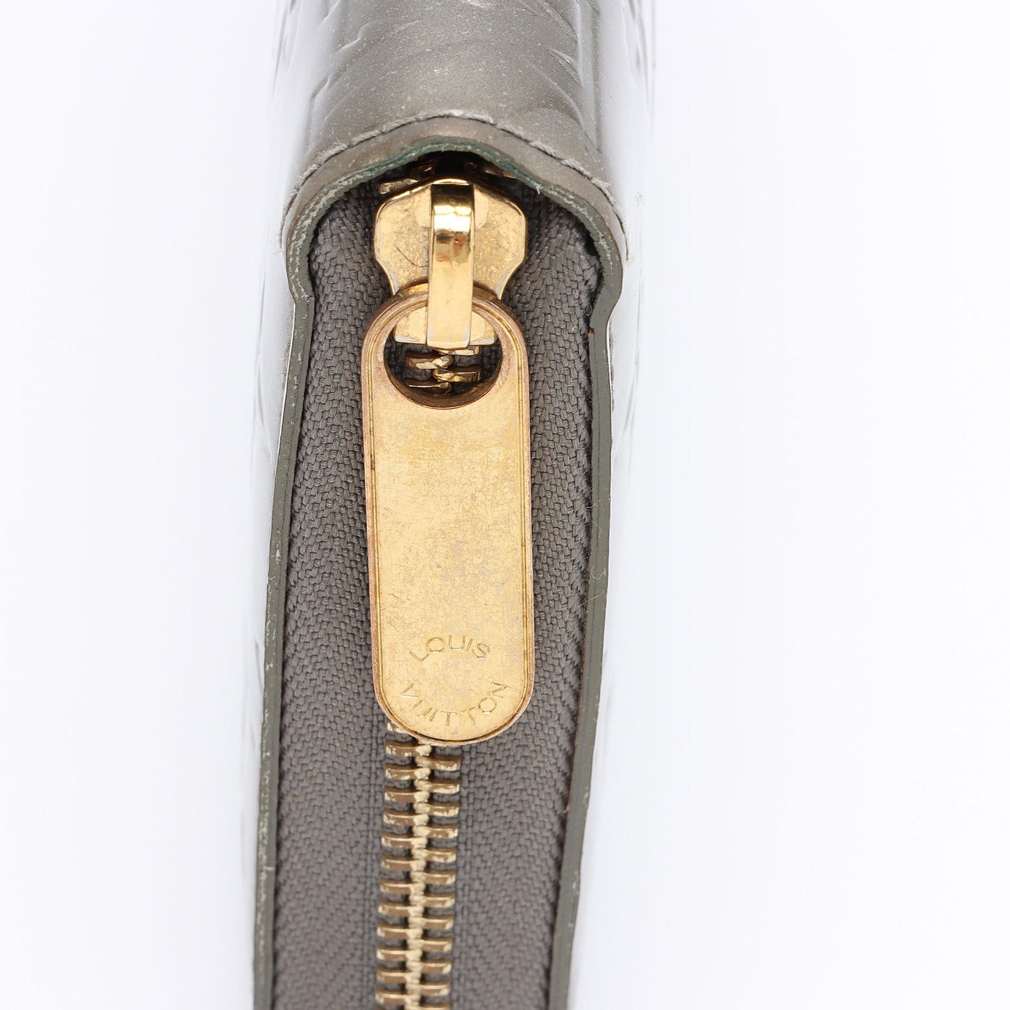Louis Vuitton Monogram Vernis Zippy Wallet (SHF-GlSWaK)