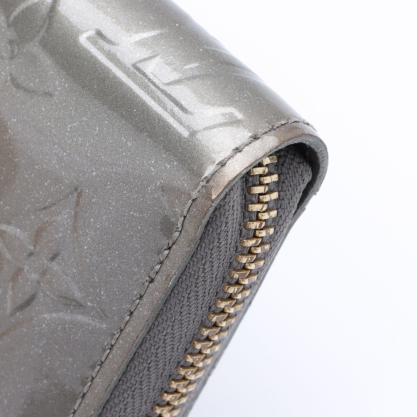 Louis Vuitton Monogram Vernis Zippy Wallet (SHF-GlSWaK)