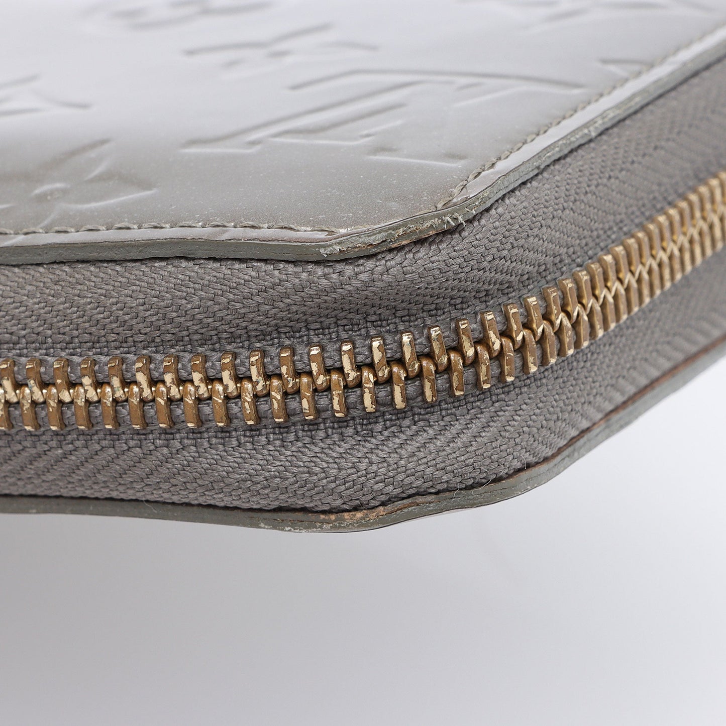 Louis Vuitton Monogram Vernis Zippy Wallet (SHF-GlSWaK)